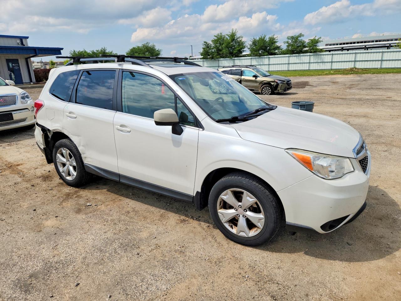 2015 Subaru Forester 2.5i Limited White vin: JF2SJAHC0FH444775