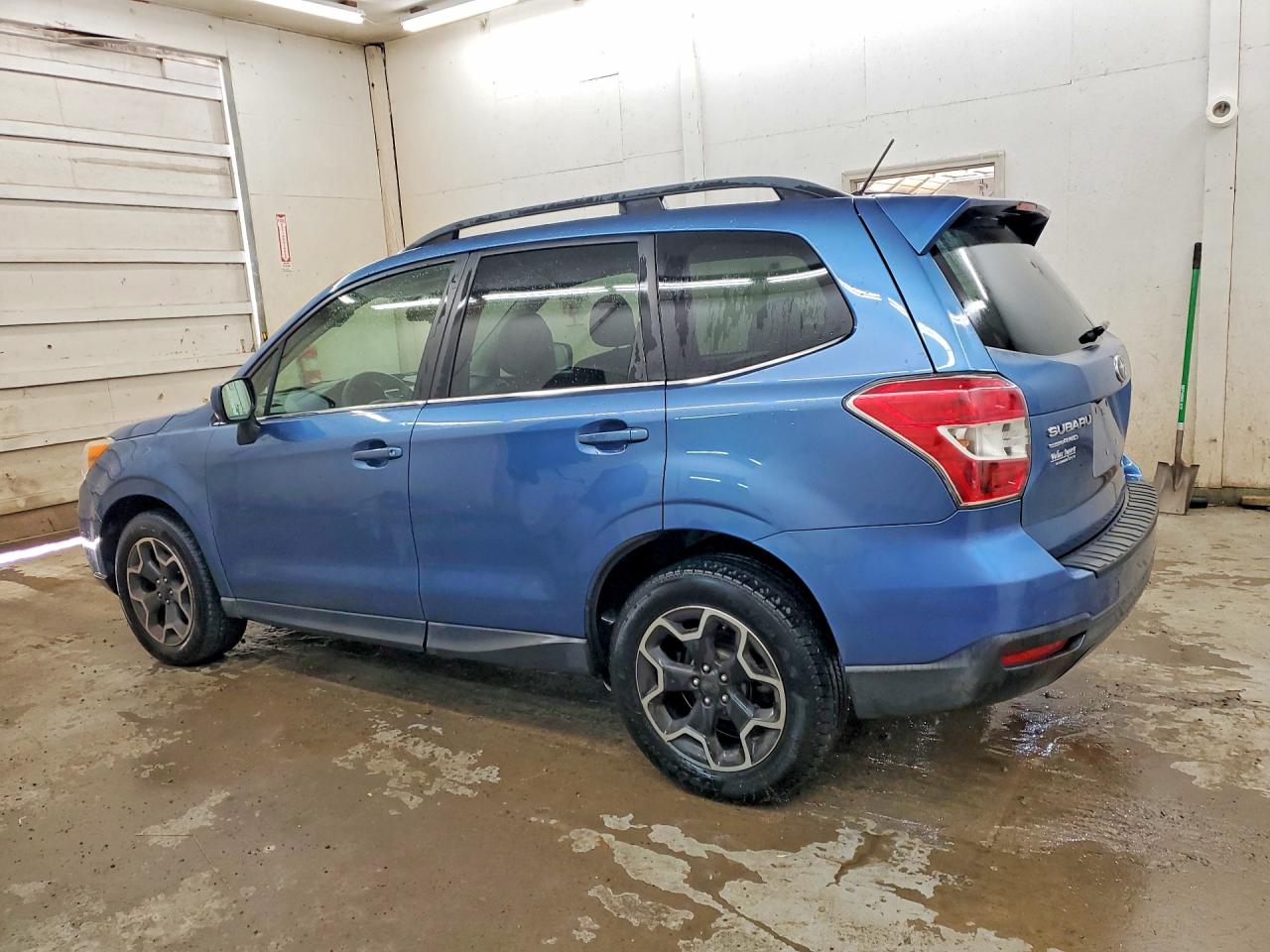 2015 Subaru Forester 2.5i Limited Blue vin: JF2SJAHC0FH463018