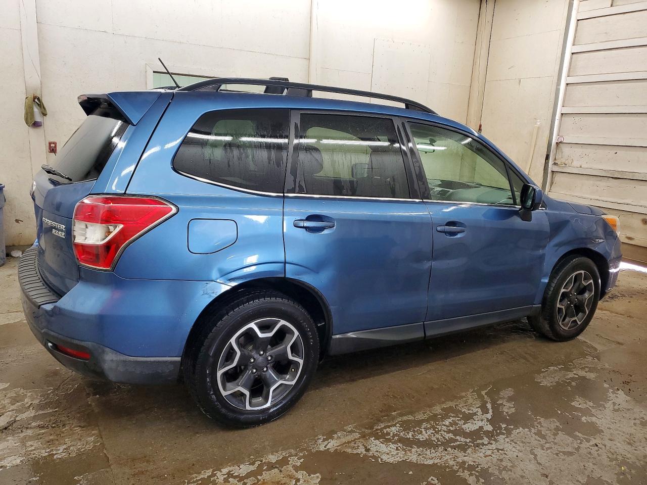 2015 Subaru Forester 2.5i Limited Blue vin: JF2SJAHC0FH463018
