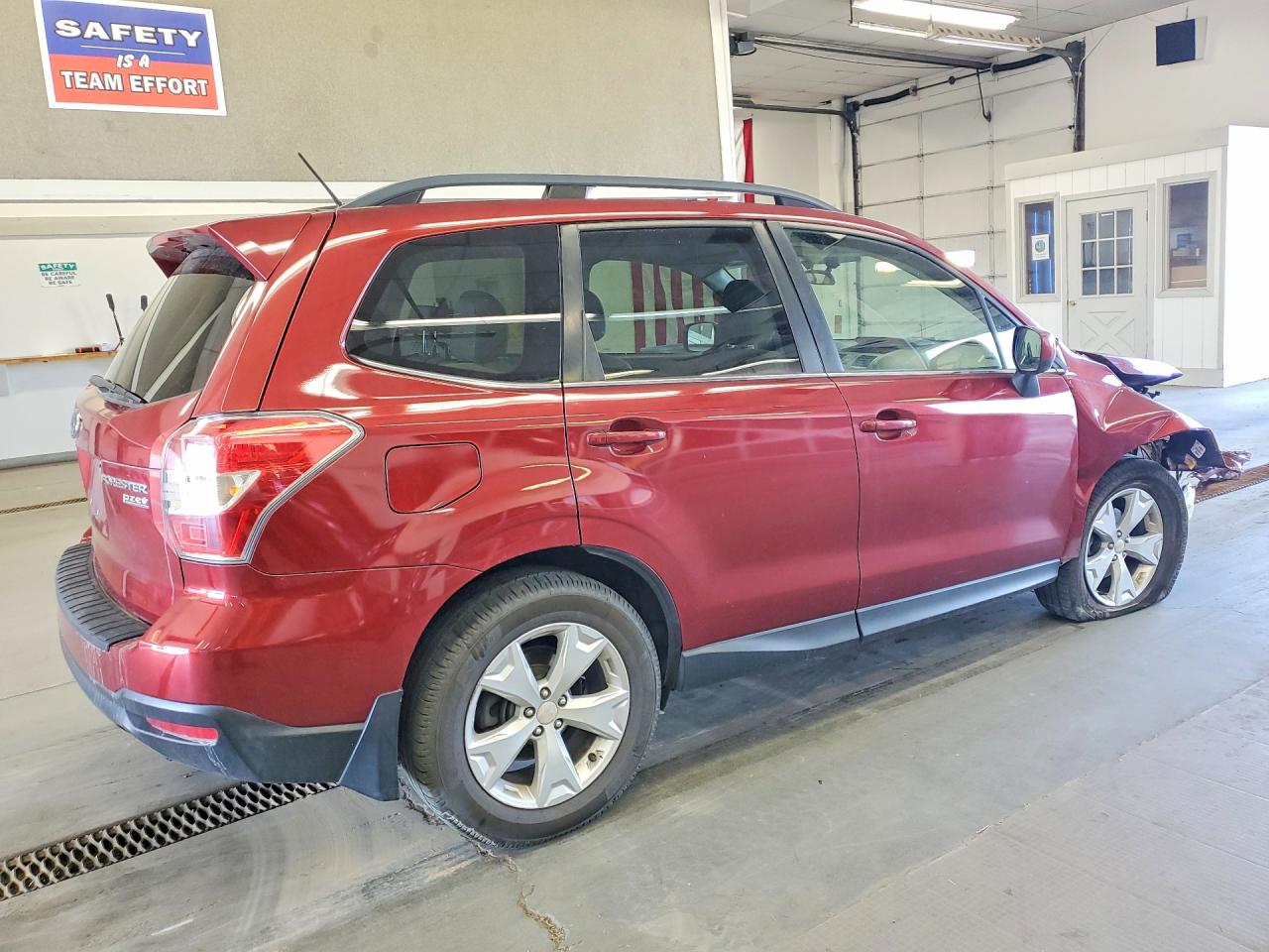 2015 Subaru Forester 2.5i Limited Red vin: JF2SJAHC0FH552944