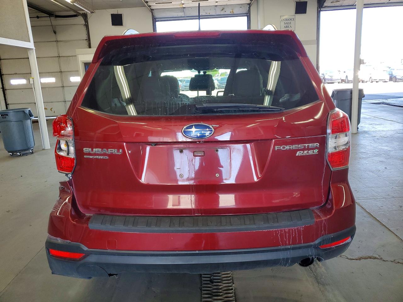 2015 Subaru Forester 2.5i Limited Red vin: JF2SJAHC0FH552944