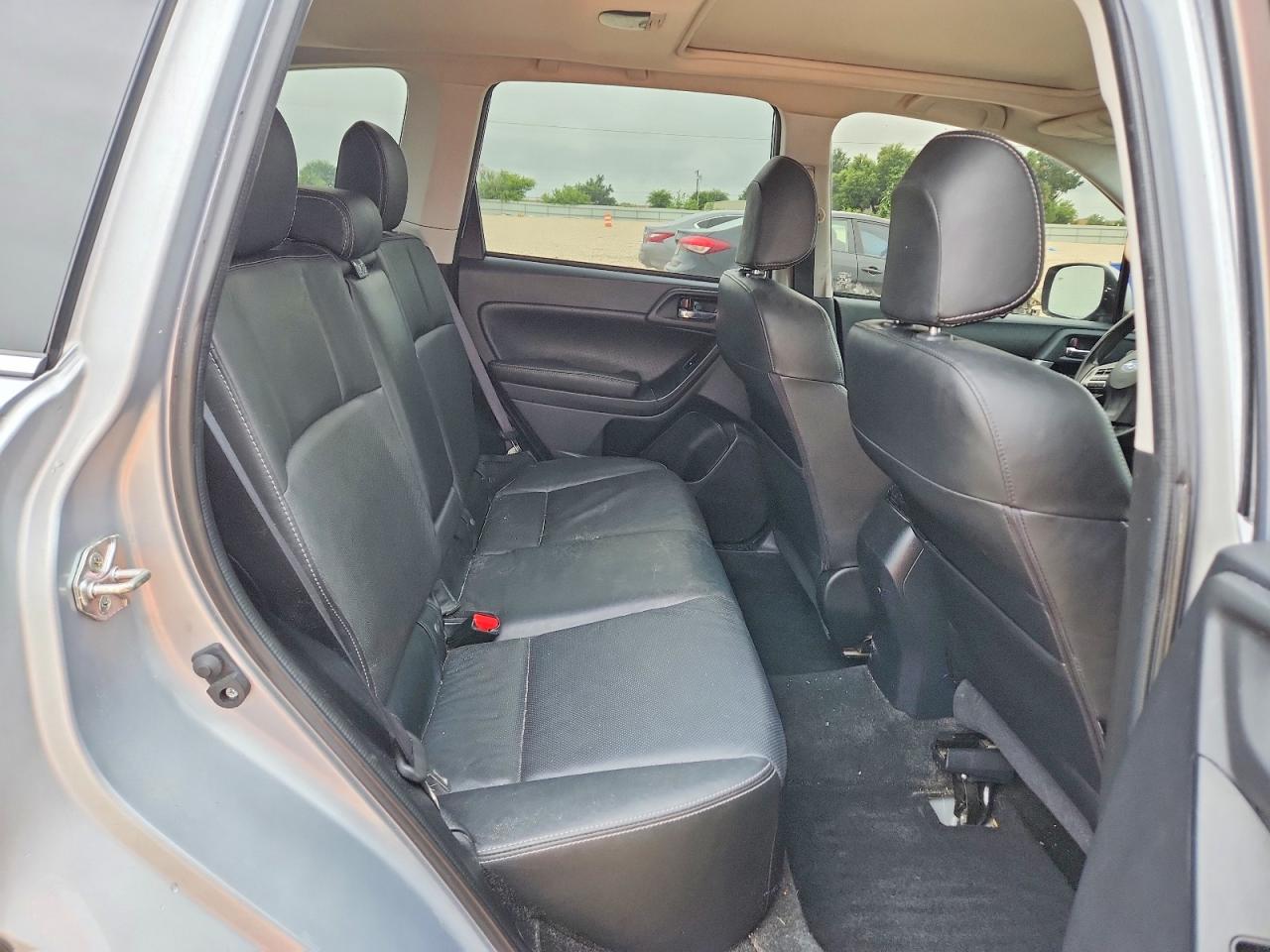 2015 Subaru Forester 2.5i Limited Серебряный vin: JF2SJAHC0FH598631