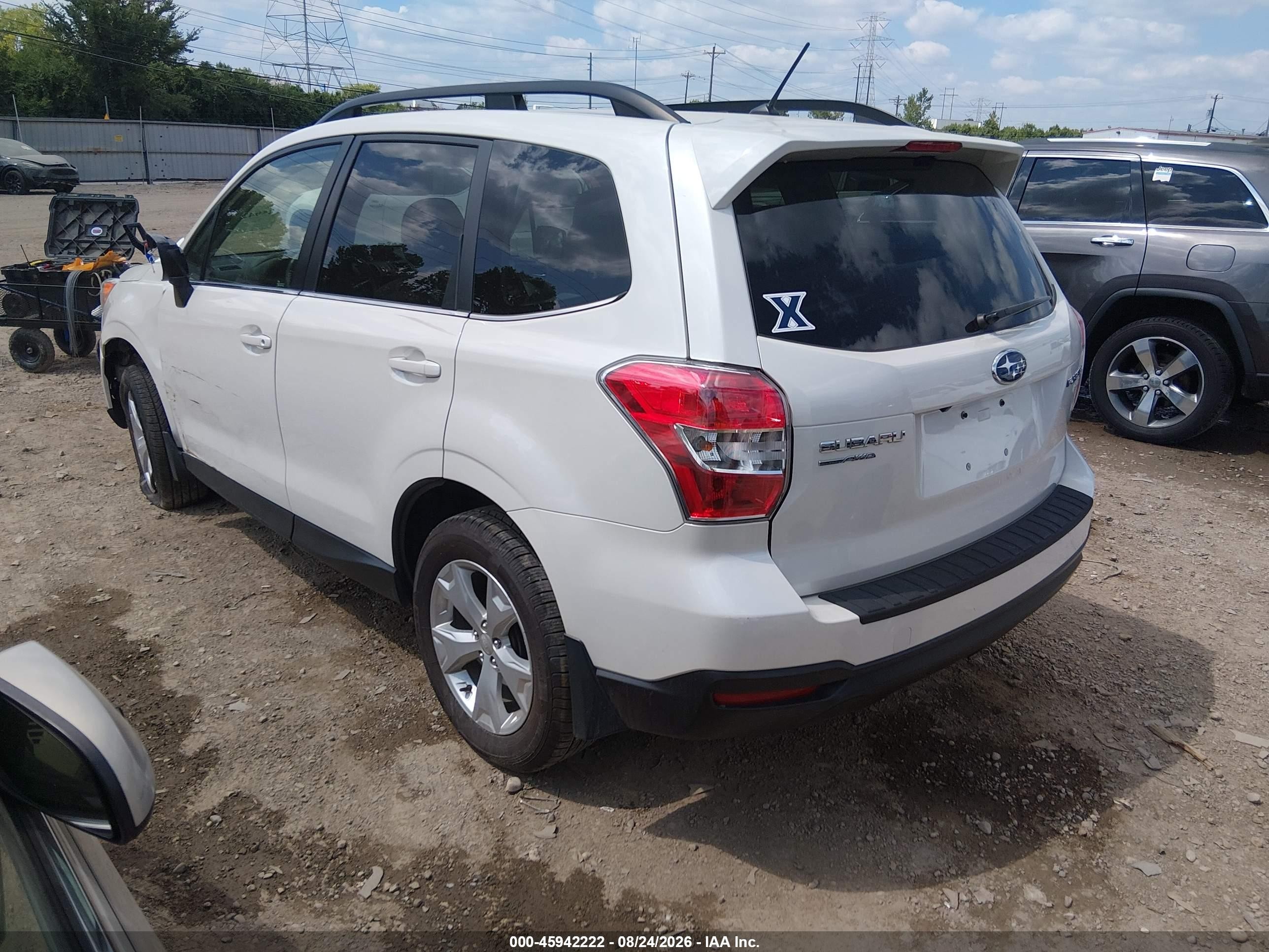 2015 Subaru Forester 2.5i Limited White vin: JF2SJAHC0FH811822