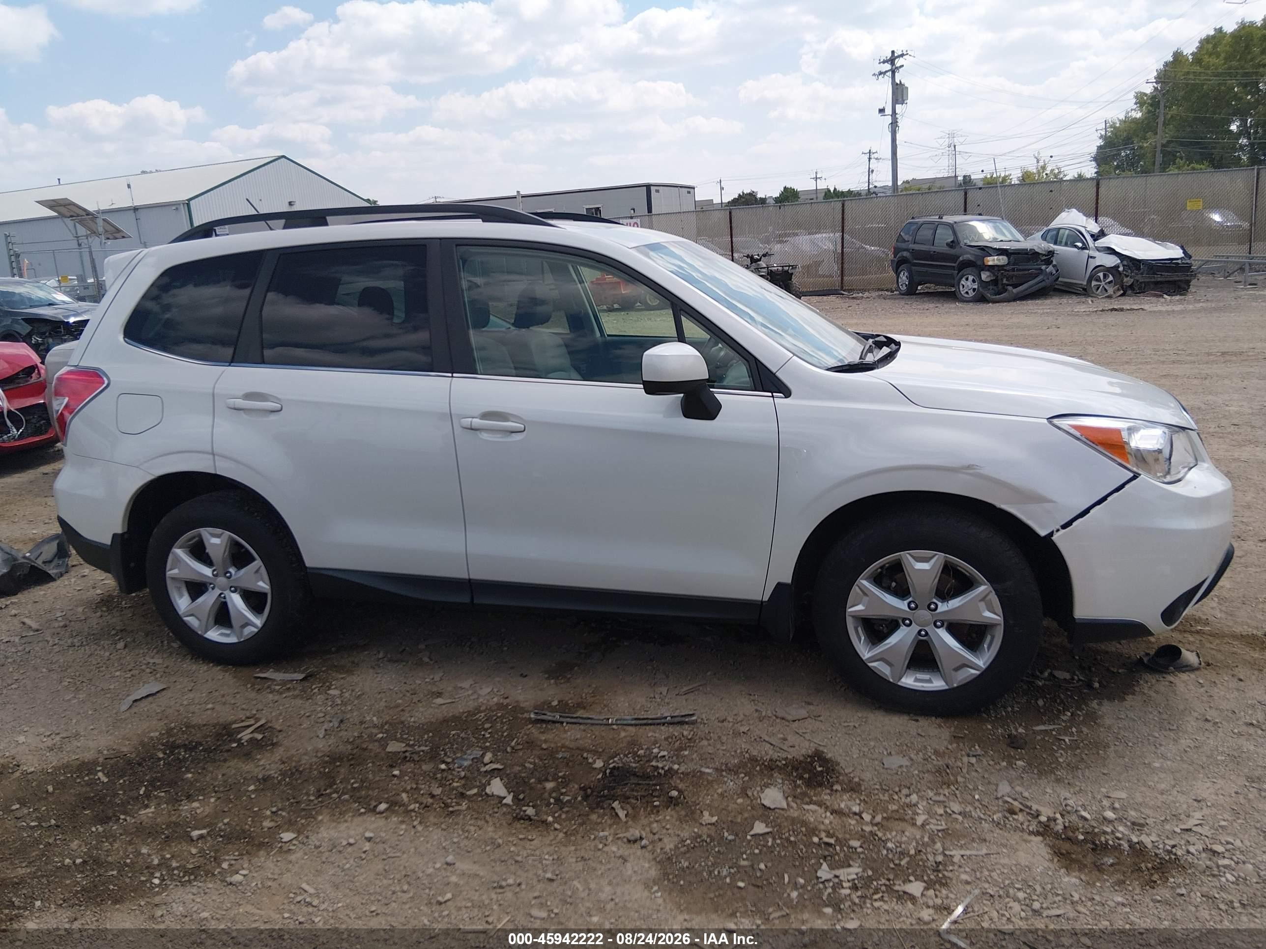 2015 Subaru Forester 2.5i Limited White vin: JF2SJAHC0FH811822