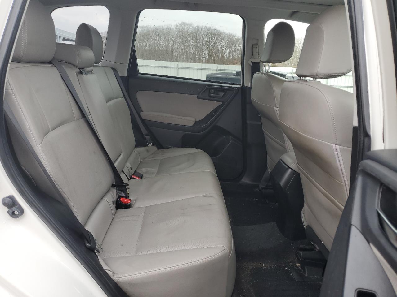 2014 Subaru Forester 2.5i Limited White vin: JF2SJAHC1EH429104