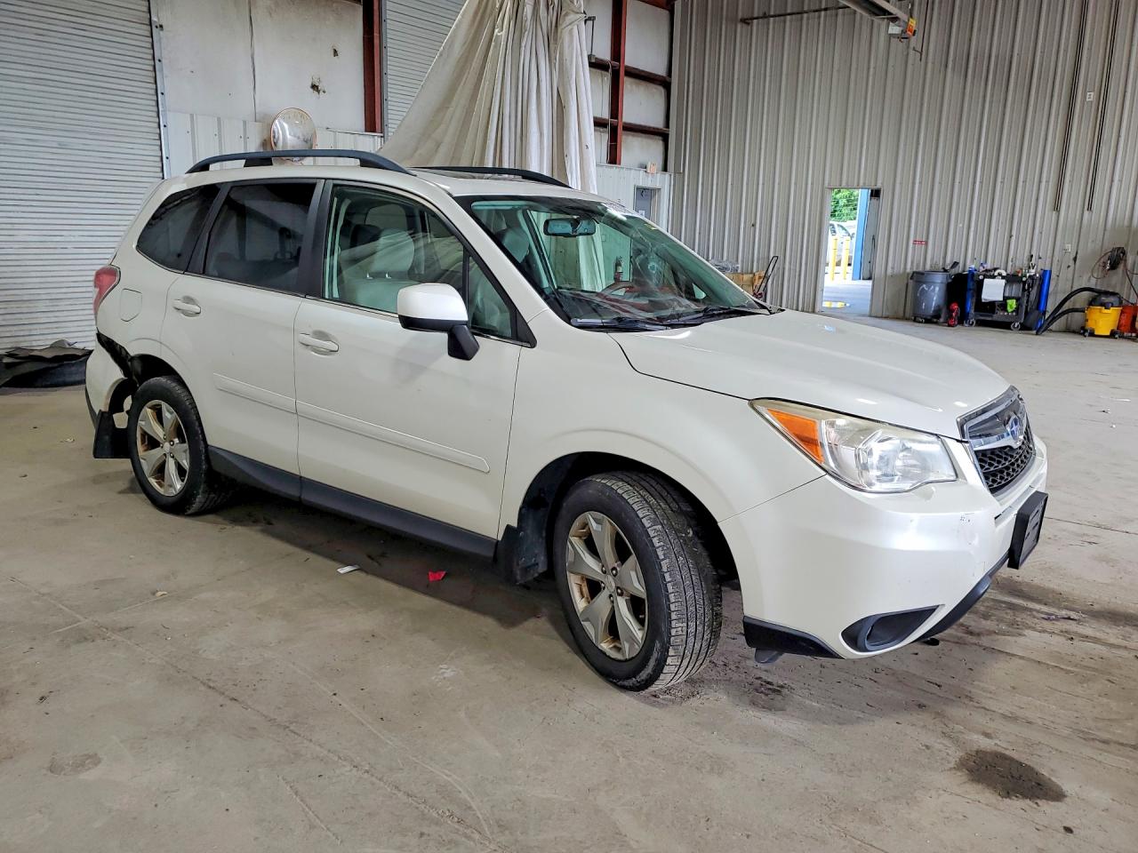 2014 Subaru Forester 2.5i Limited White vin: JF2SJAHC1EH456349
