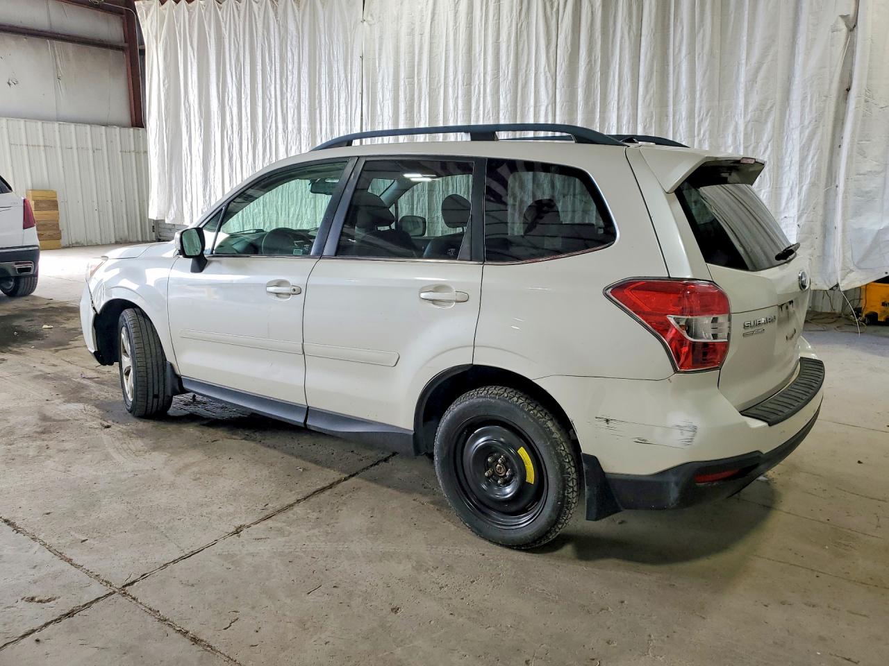 2014 Subaru Forester 2.5i Limited White vin: JF2SJAHC1EH456349
