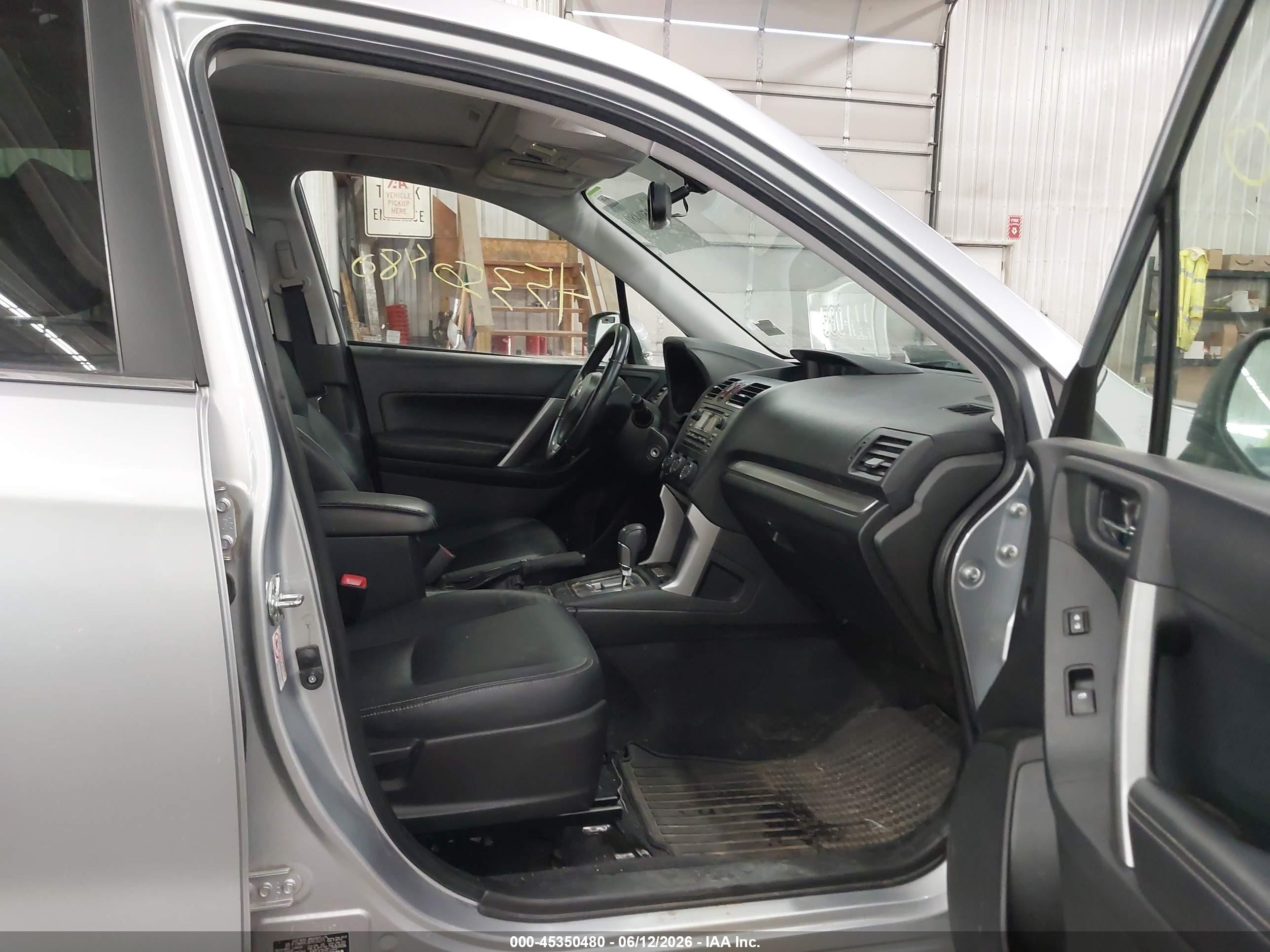 2014 Subaru Forester 2.5i Limited Silver vin: JF2SJAHC2EH535271