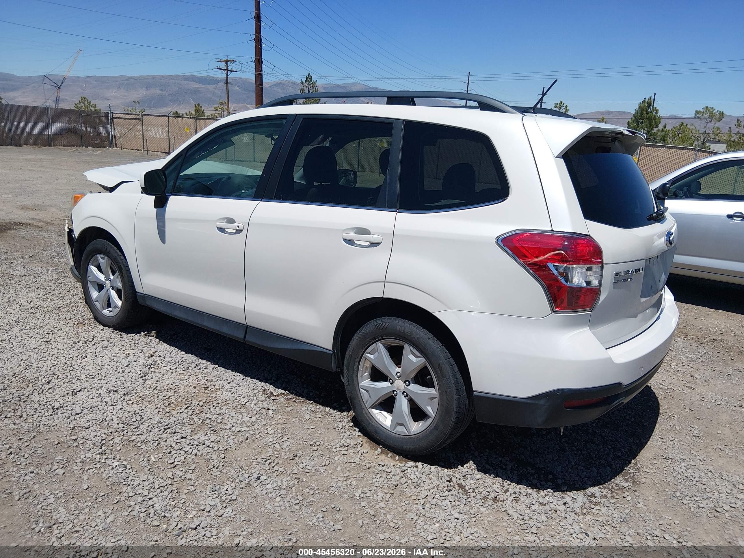 2015 Subaru Forester 2.5i Limited Белый vin: JF2SJAHC2FH415293