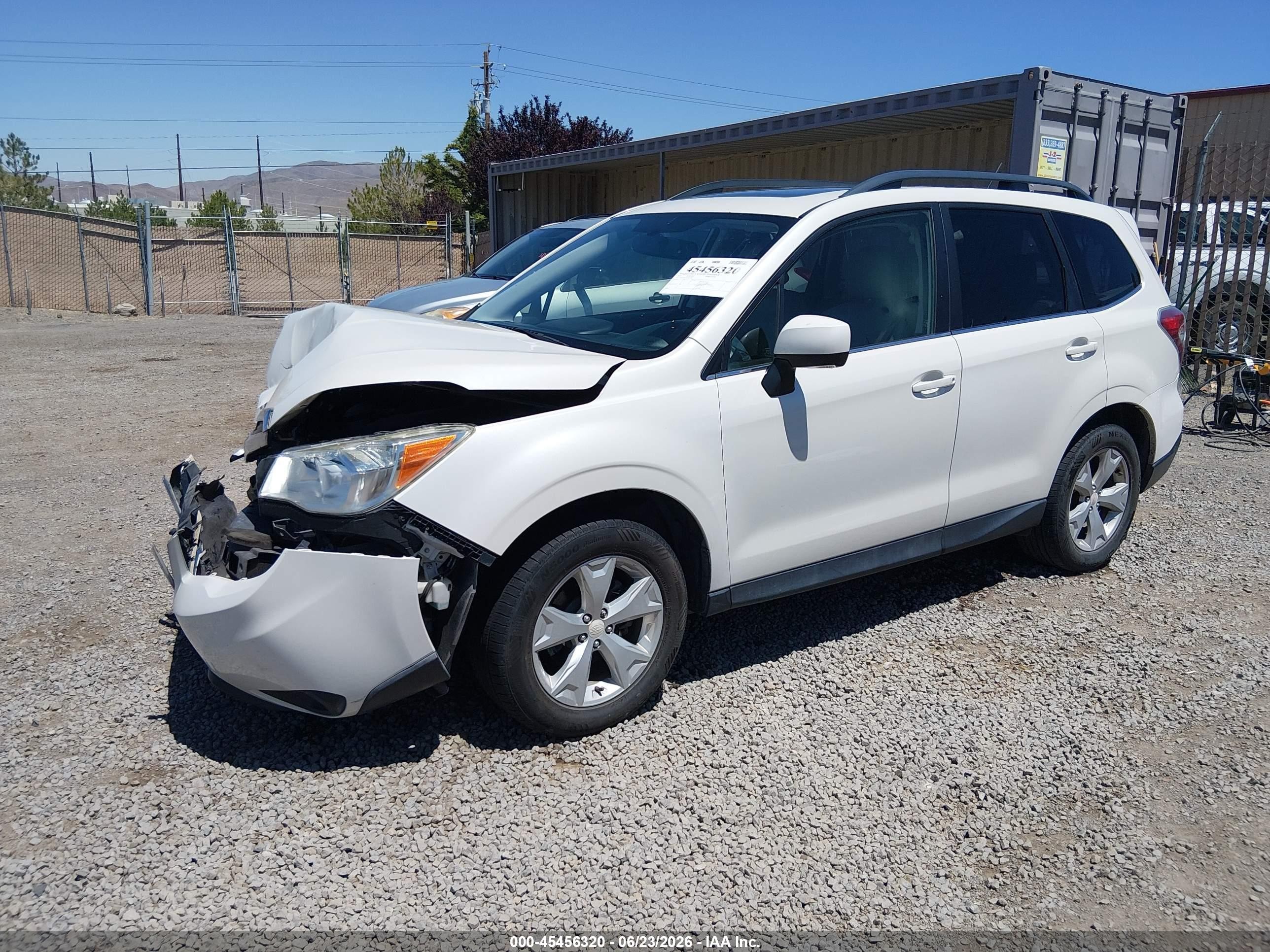 2015 Subaru Forester 2.5i Limited Белый vin: JF2SJAHC2FH415293