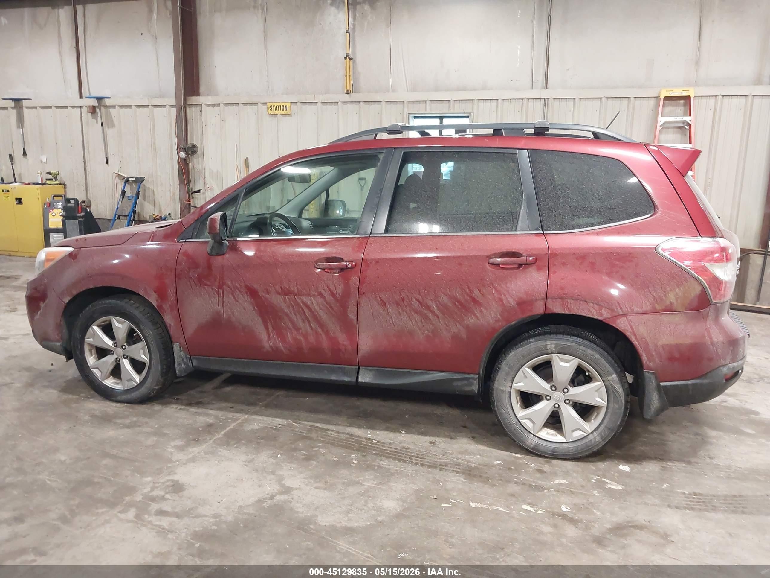 2015 Subaru Forester 2.5i Limited Red vin: JF2SJAHC2FH557207