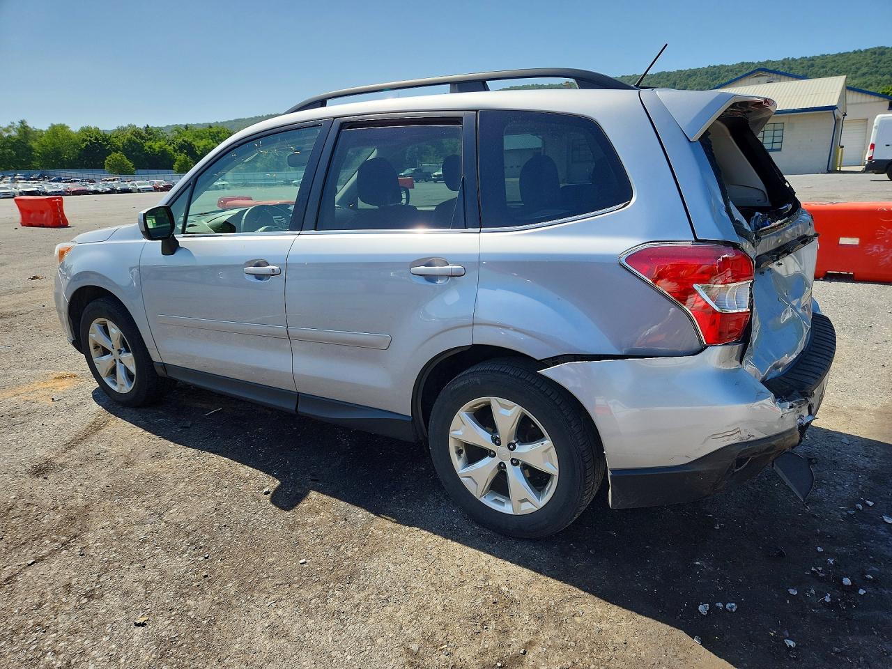 2015 Subaru Forester Silver vin: JF2SJAHC2FH819467