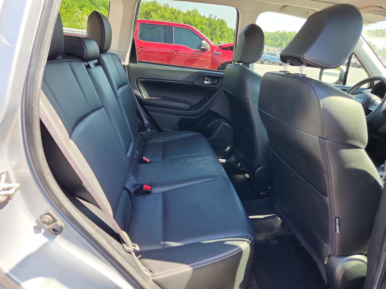 2015 Subaru Forester Silver vin: JF2SJAHC2FH819467