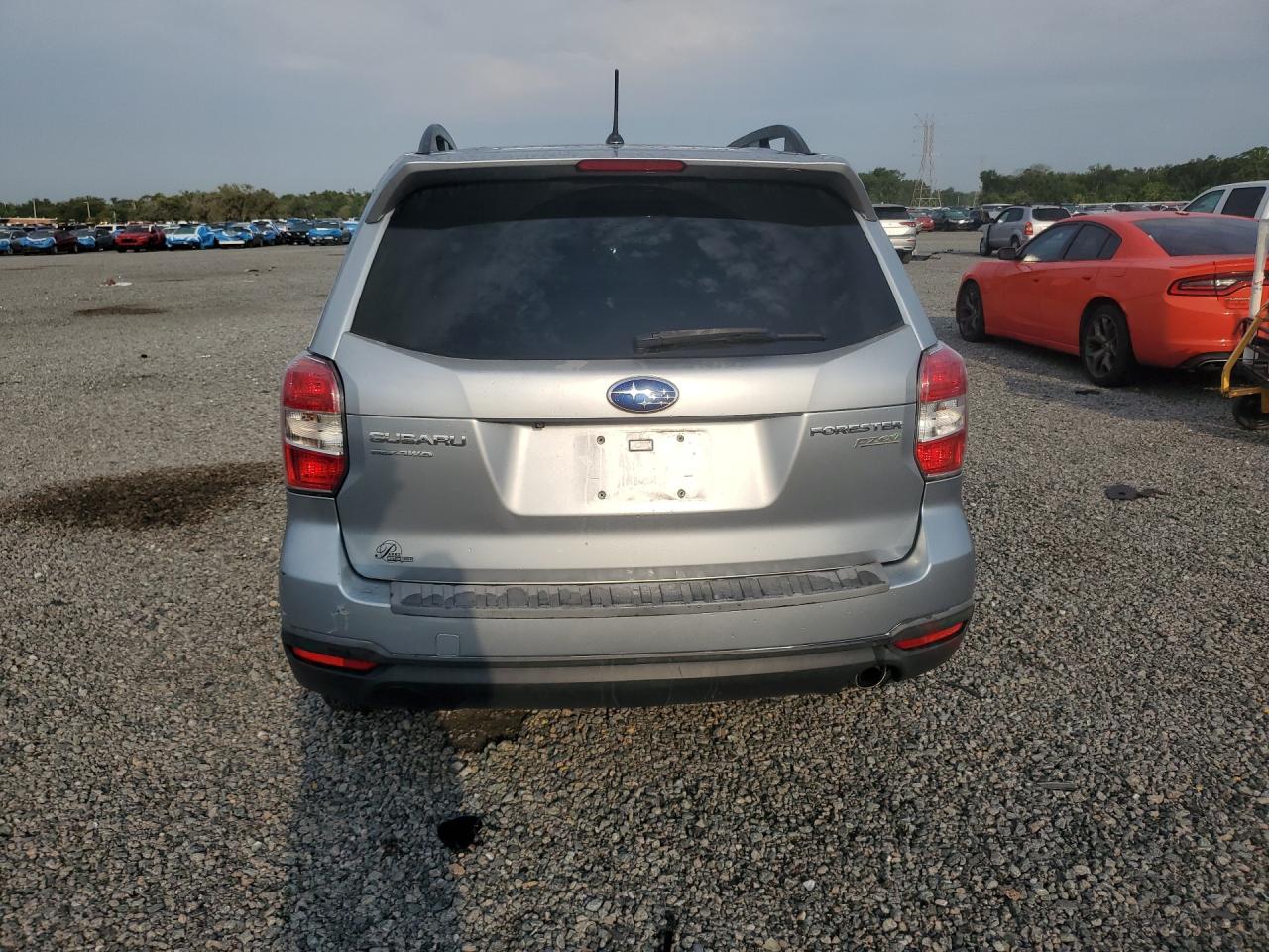 2014 Subaru Forester 2.5i Limited Silver vin: JF2SJAHC3EH458846