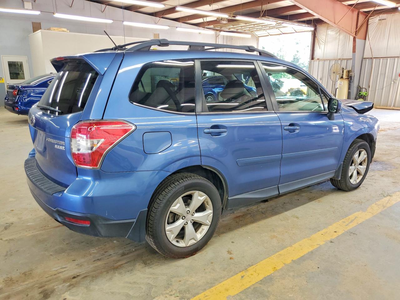 2015 Subaru Forester 2.5i Limited Синий vin: JF2SJAHC3FH446326