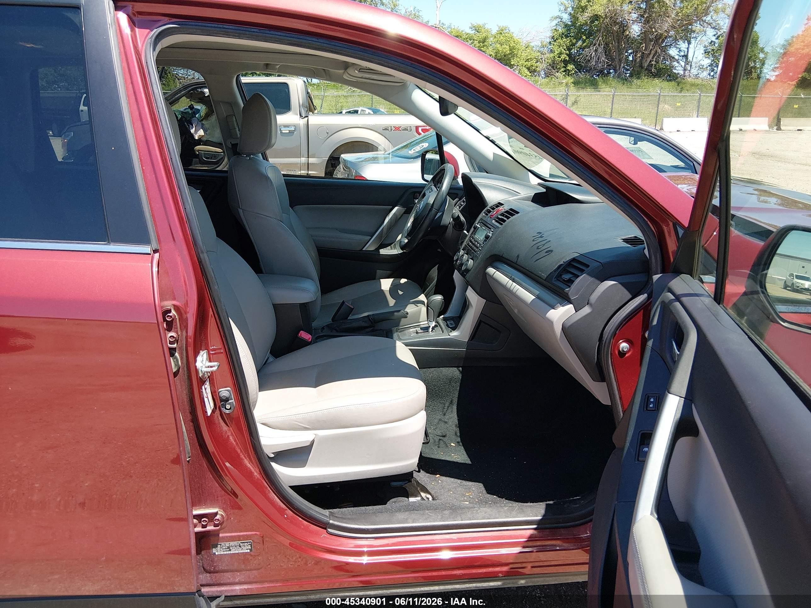 2015 Subaru Forester 2.5i Limited Red vin: JF2SJAHC3FH451655