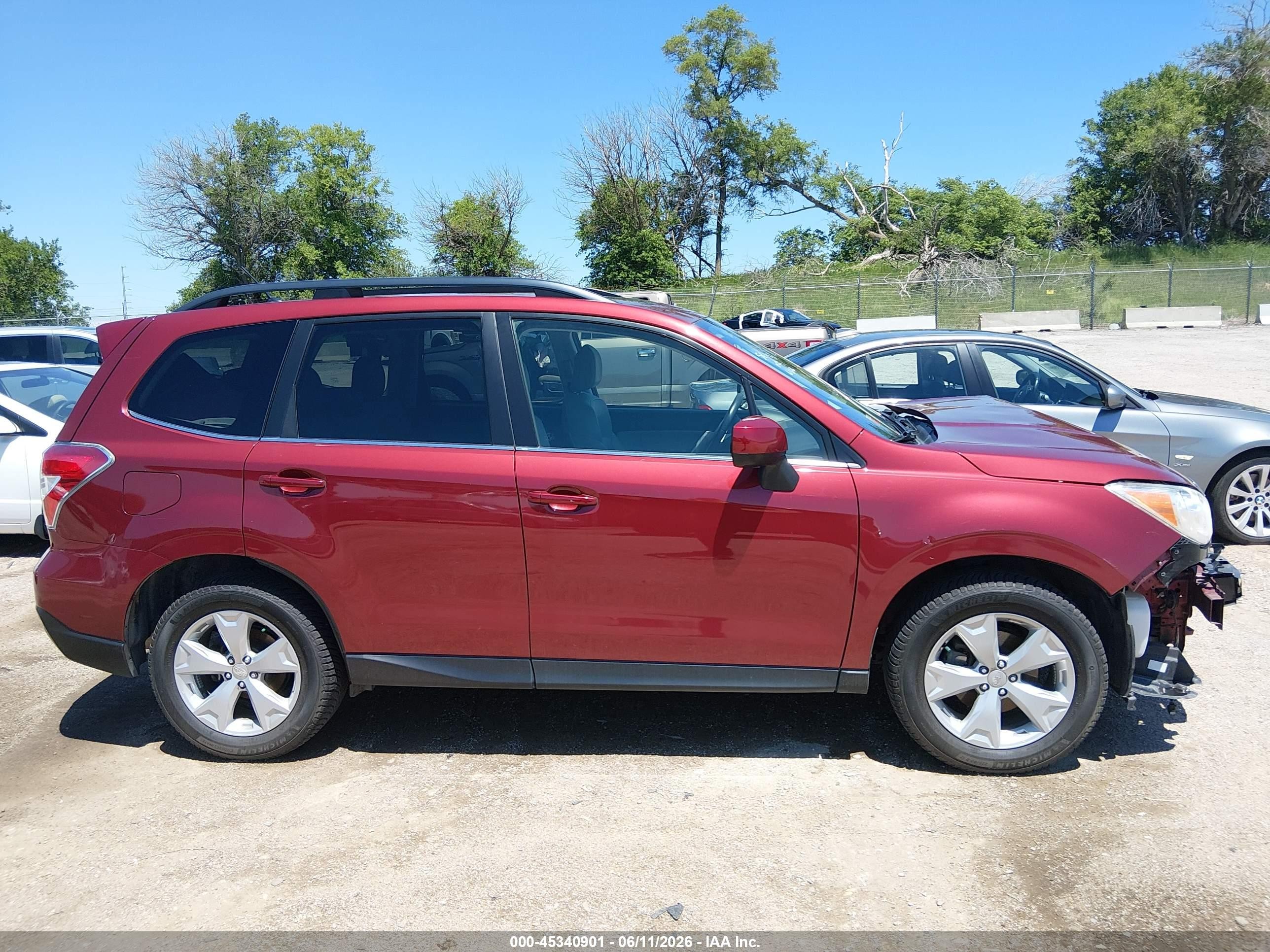 2015 Subaru Forester 2.5i Limited Red vin: JF2SJAHC3FH451655