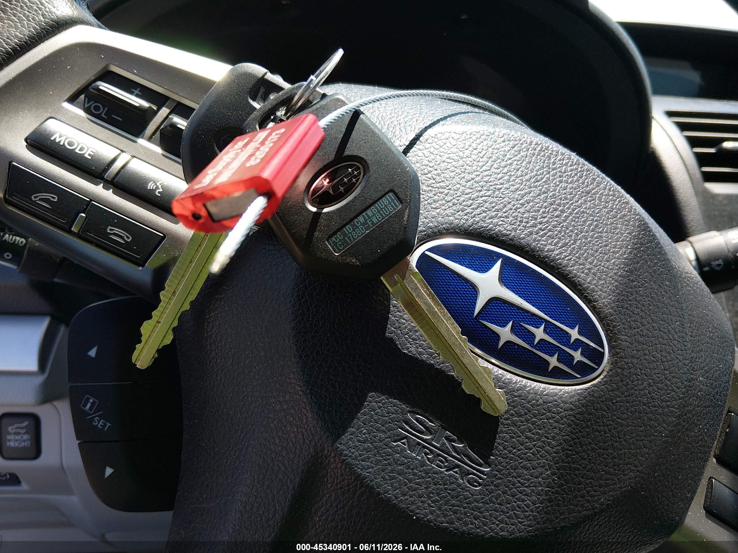 2015 Subaru Forester 2.5i Limited Red vin: JF2SJAHC3FH451655