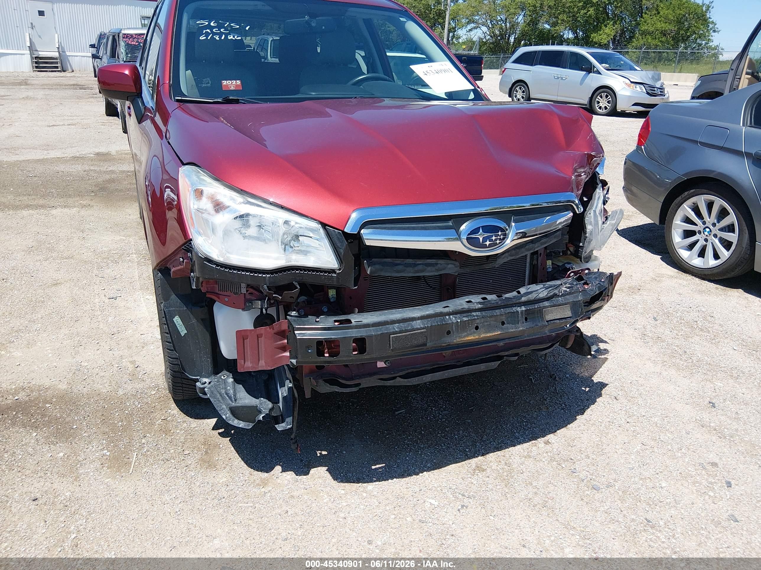2015 Subaru Forester 2.5i Limited Red vin: JF2SJAHC3FH451655