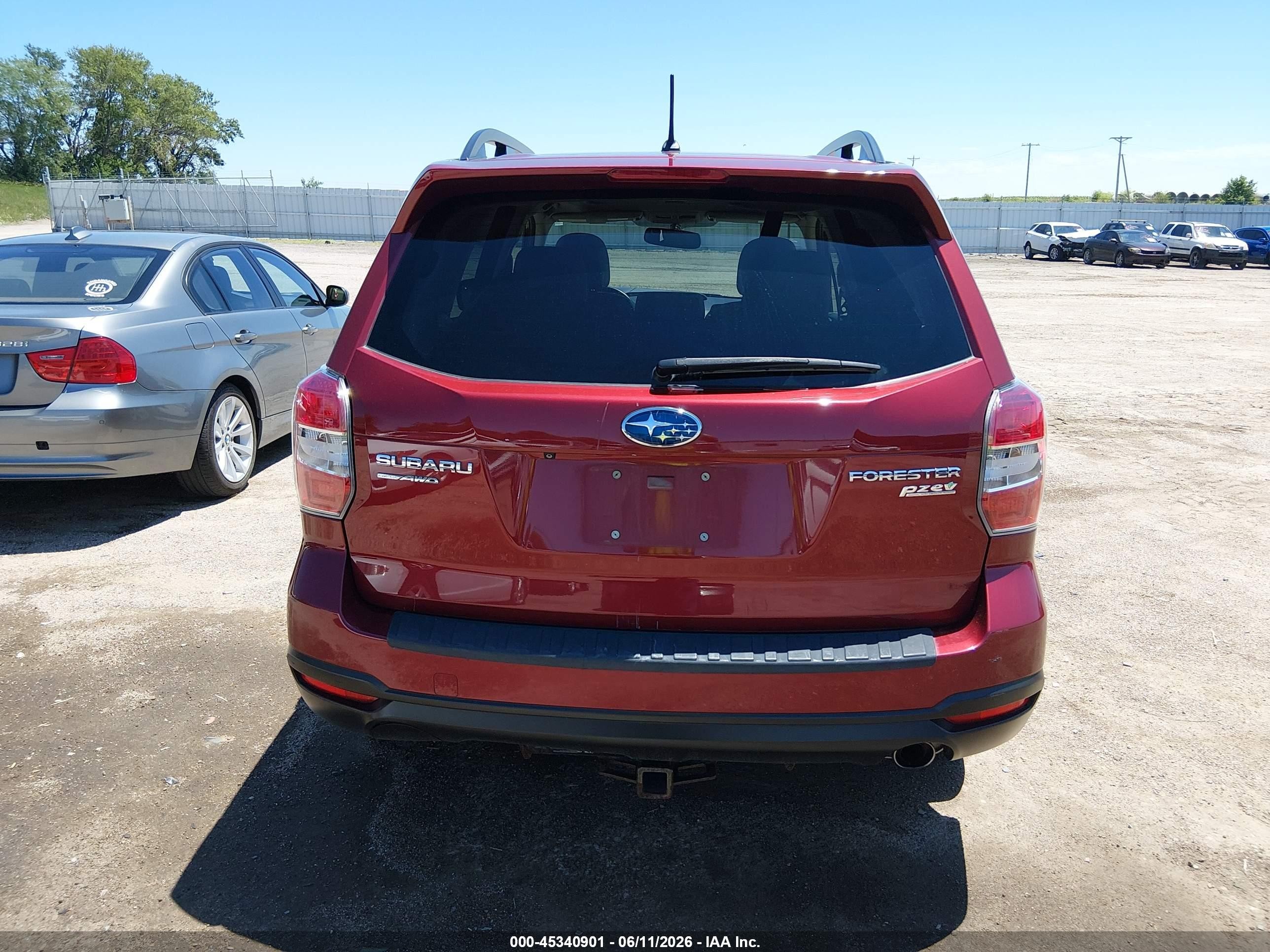 2015 Subaru Forester 2.5i Limited Red vin: JF2SJAHC3FH451655