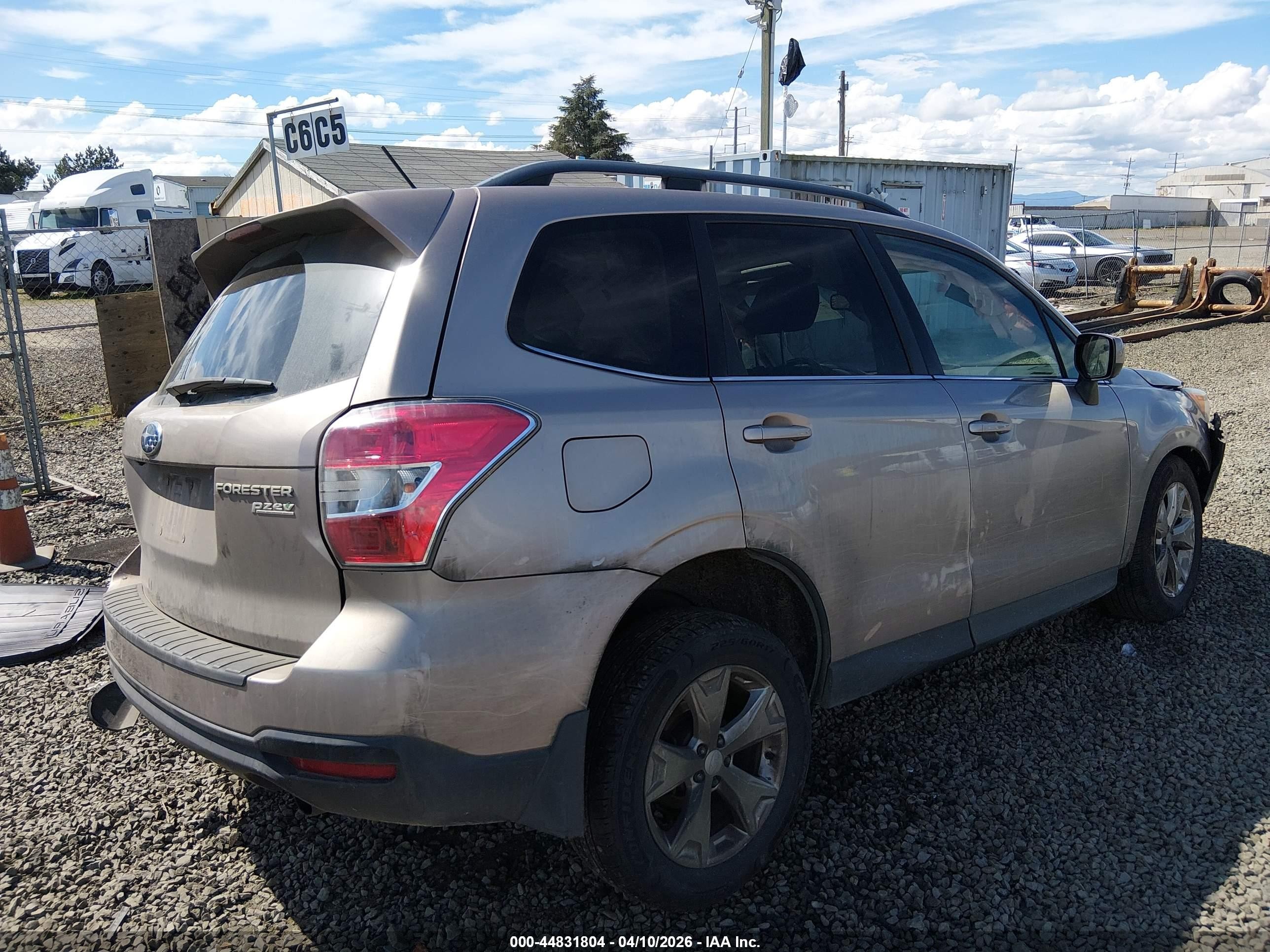2015 Subaru Forester 2.5i Limited Brown vin: JF2SJAHC3FH465958