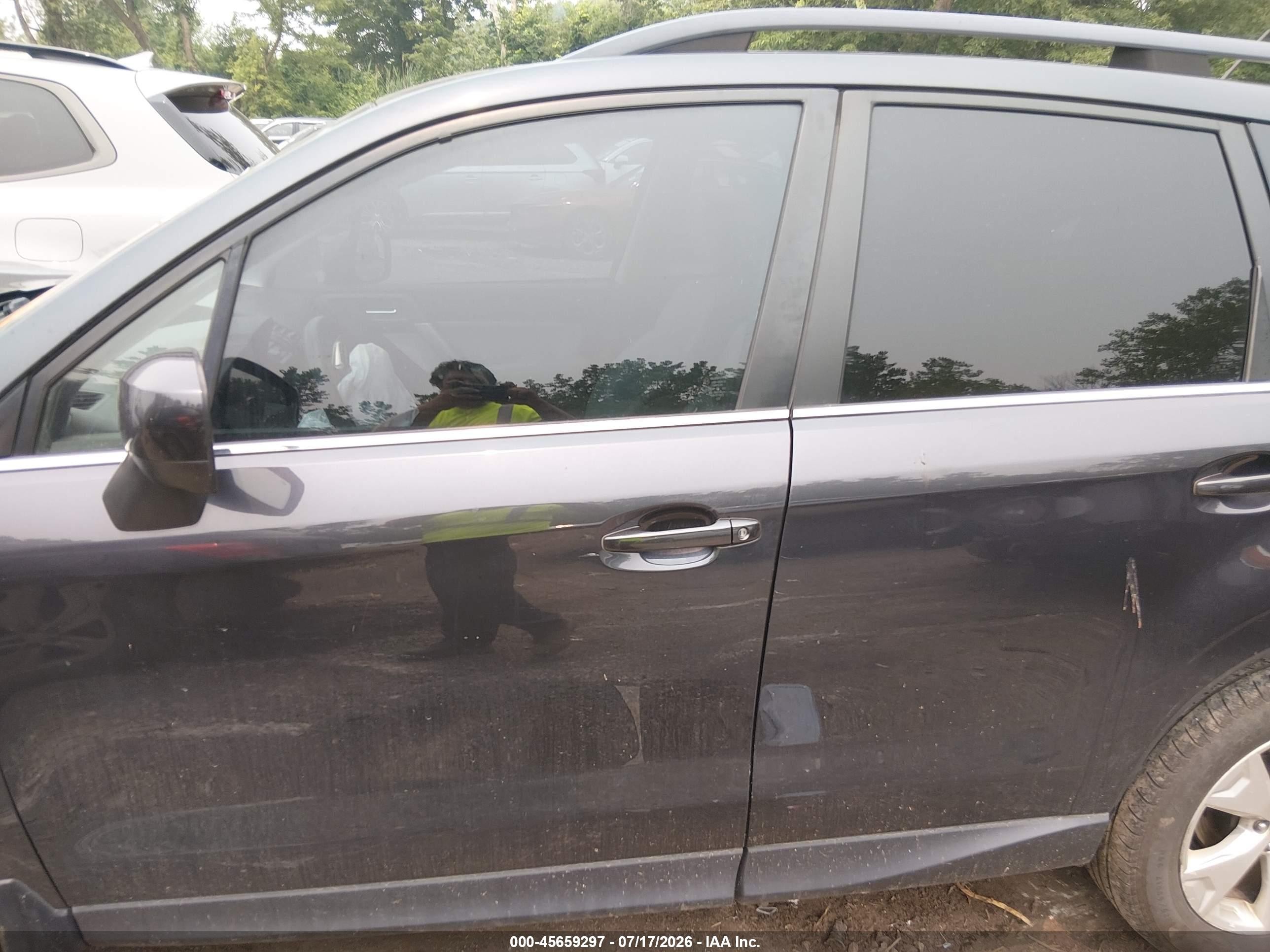 2015 Subaru Forester 2.5i Limited Gray vin: JF2SJAHC3FH510770
