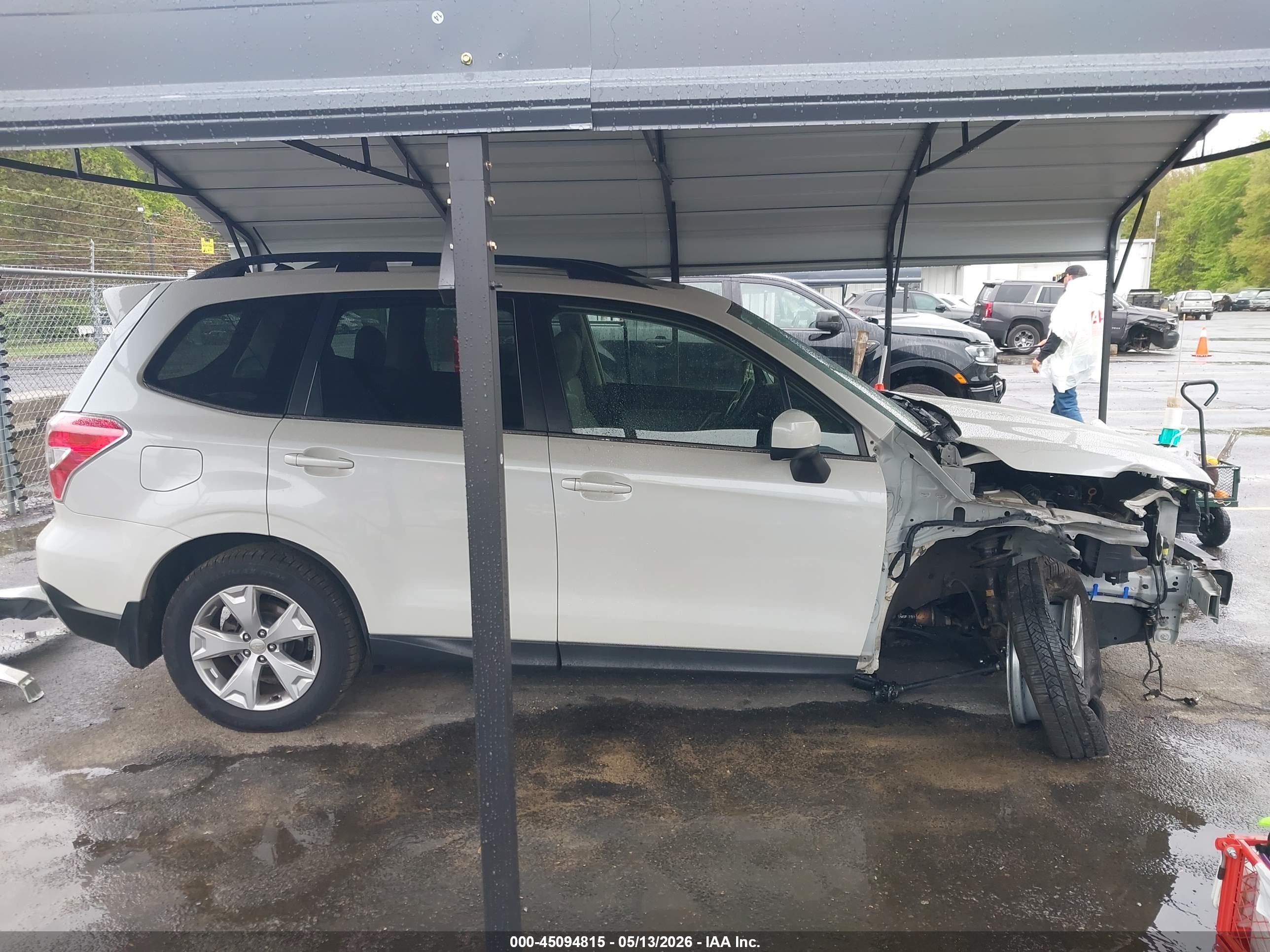 2015 Subaru Forester 2.5i Limited White vin: JF2SJAHC3FH814486