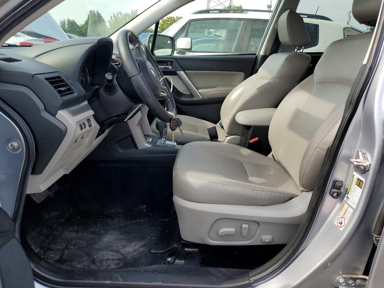 2015 Subaru Forester 2.5i Limited Silver vin: JF2SJAHC3FH825620
