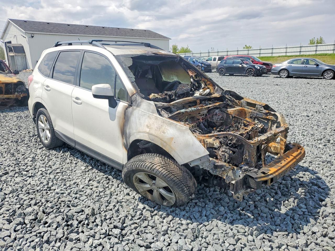 2014 Subaru Forester 2.5i Limited Белый vin: JF2SJAHC4EH449959