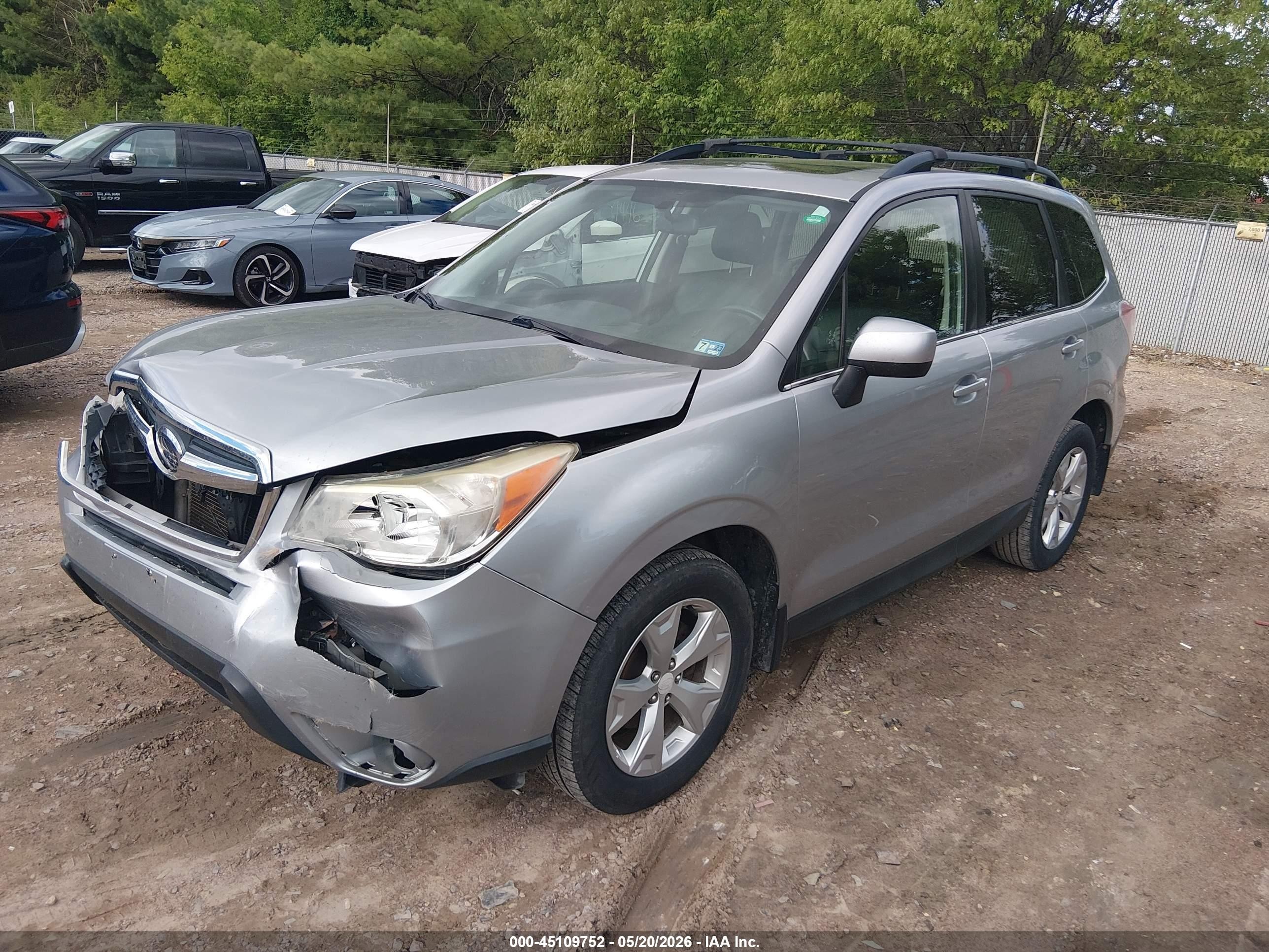 2015 Subaru Forester 2.5i Limited Silver vin: JF2SJAHC4FH439188