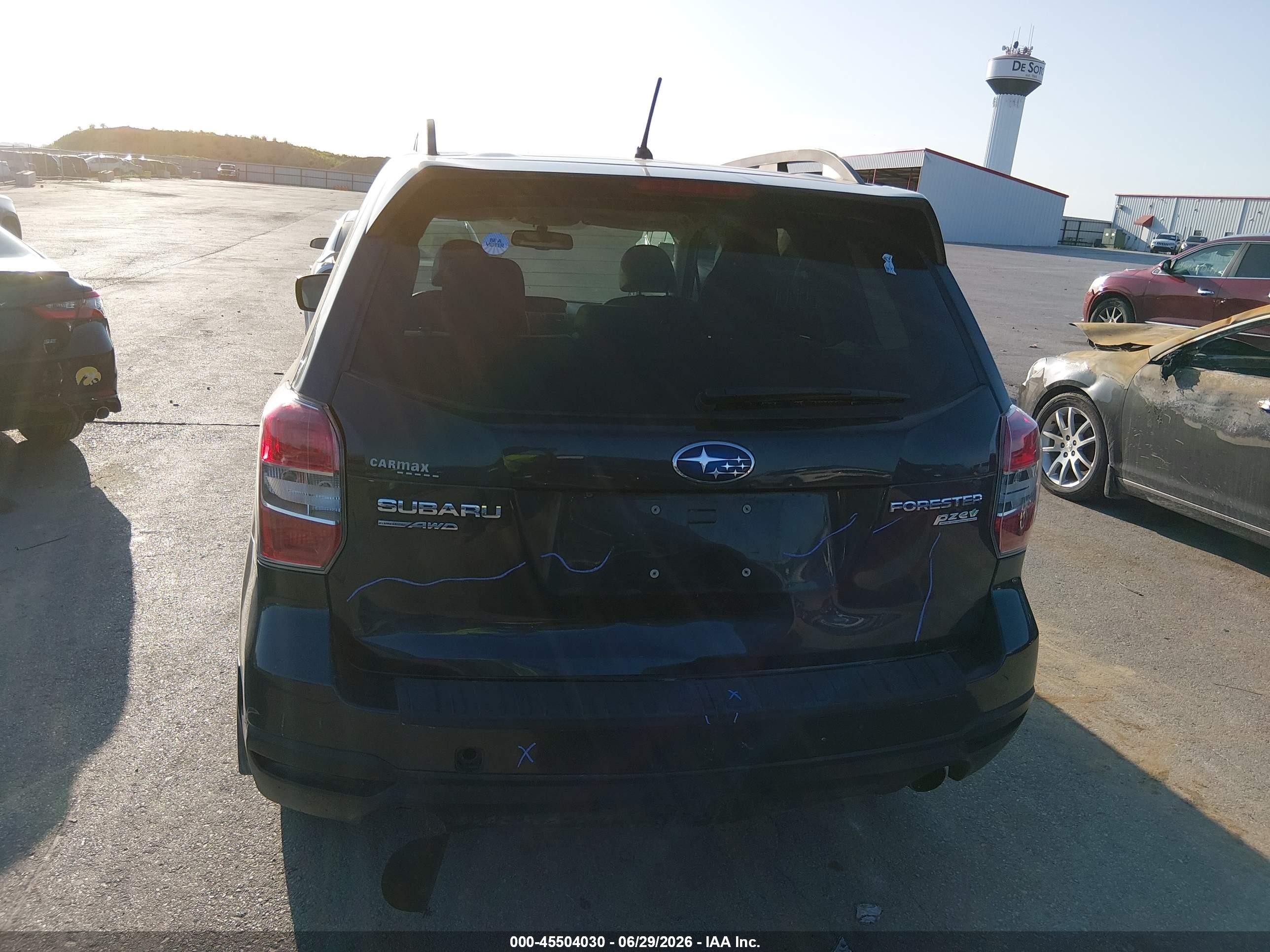 2015 Subaru Forester 2.5i Limited Gold vin: JF2SJAHC4FH498578