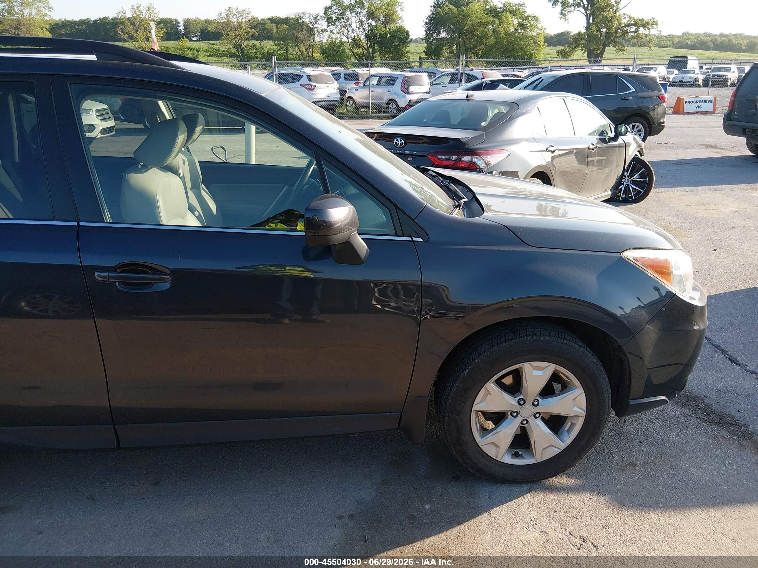 2015 Subaru Forester 2.5i Limited Gold vin: JF2SJAHC4FH498578