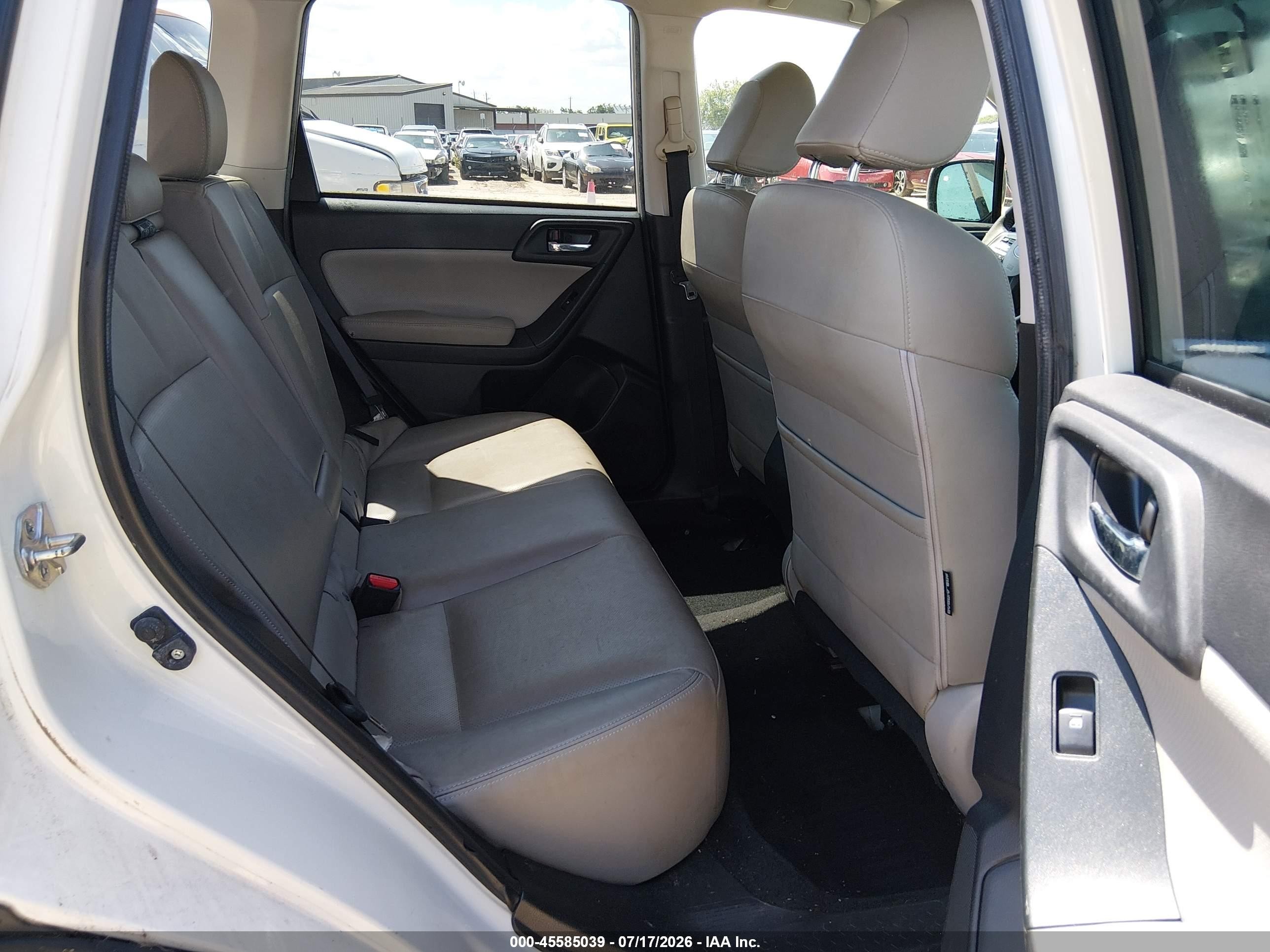 2015 Subaru Forester 2.5i Limited White vin: JF2SJAHC4FH589186