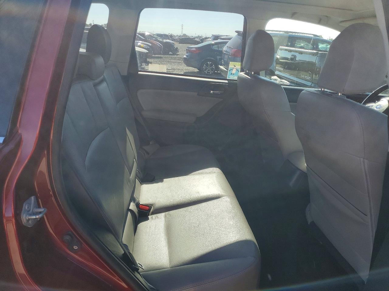 2014 Subaru Forester 2.5i Limited Burgundy vin: JF2SJAHC5EH400446