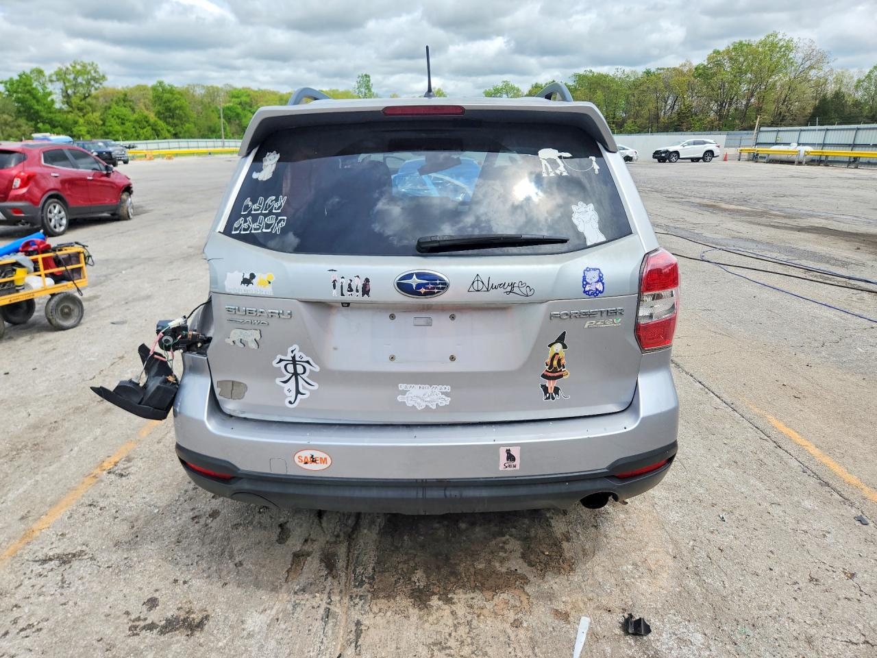 2014 Subaru Forester 2.5i Limited Silver vin: JF2SJAHC5EH406229