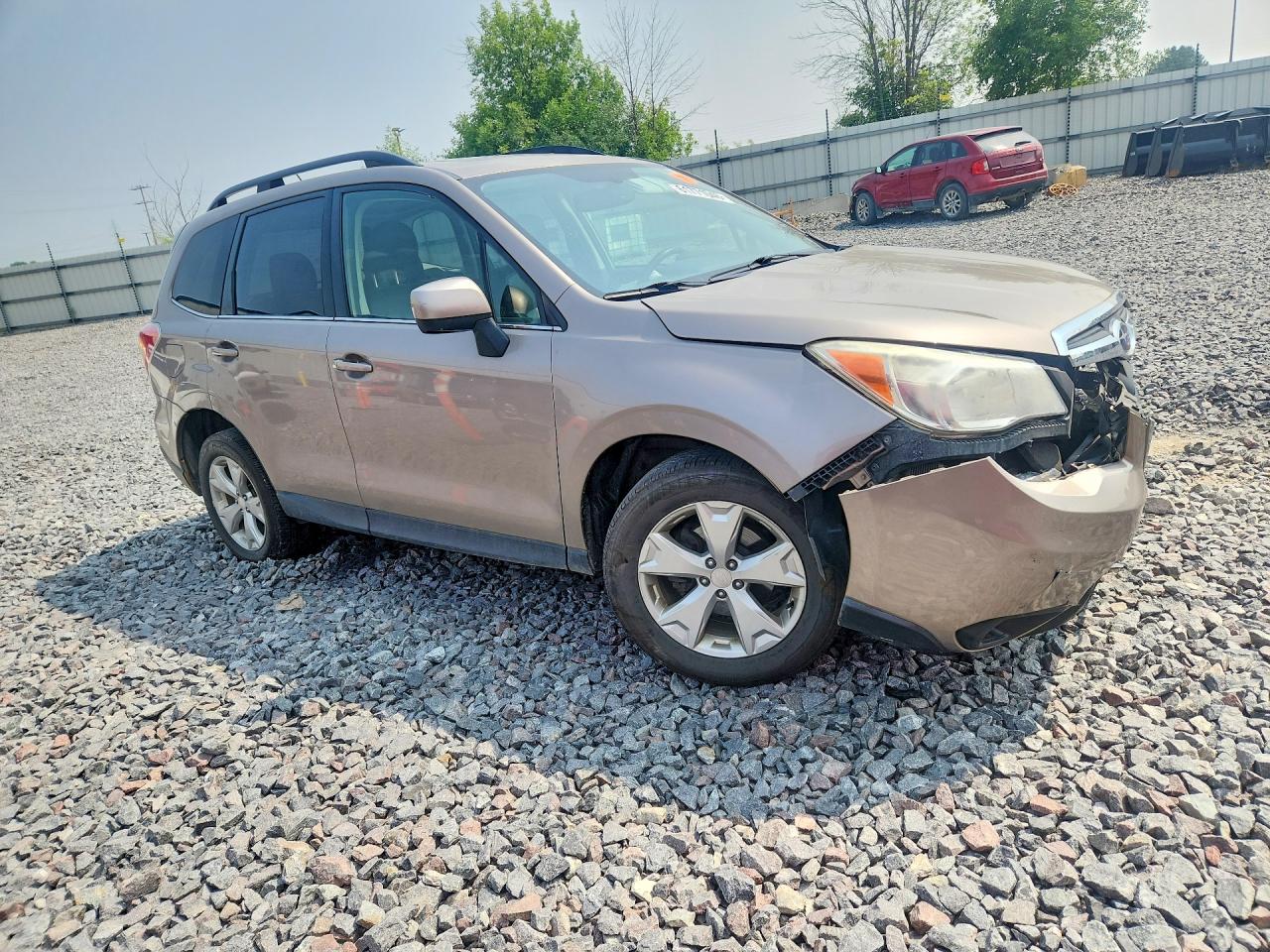 2014 Subaru Forester 2.5i Limited Beige vin: JF2SJAHC5EH505360