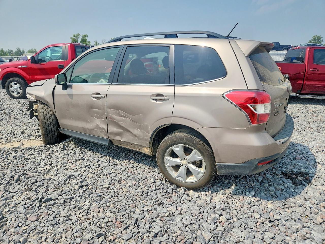 2014 Subaru Forester 2.5i Limited Beige vin: JF2SJAHC5EH505360