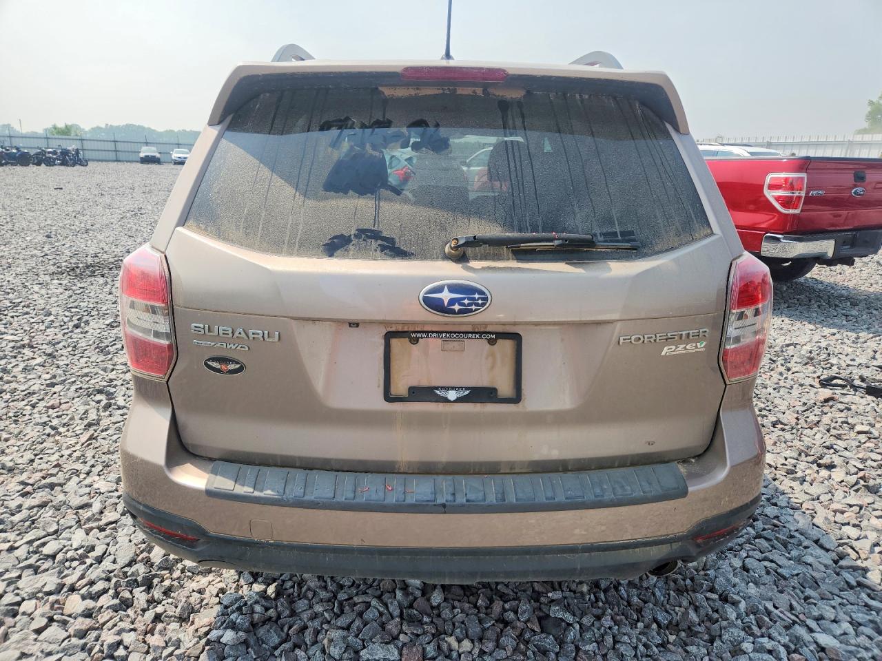 2014 Subaru Forester 2.5i Limited Beige vin: JF2SJAHC5EH505360