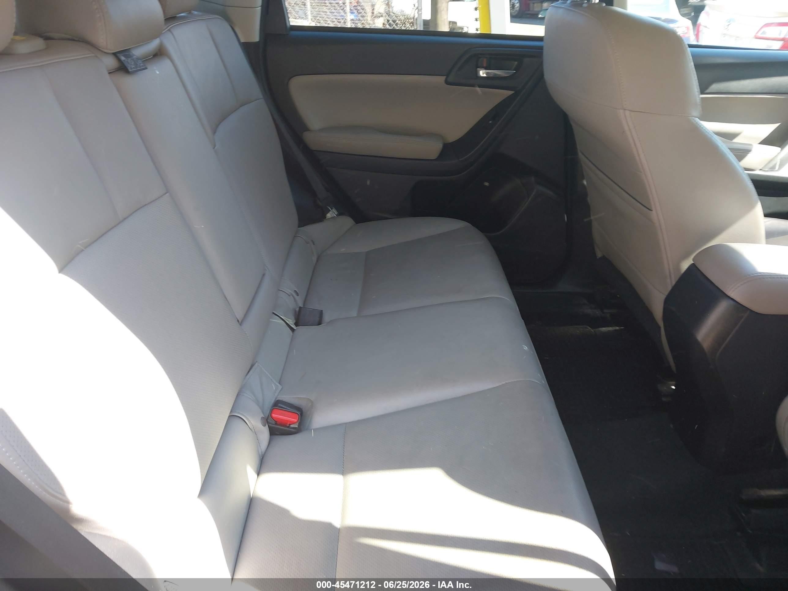 2014 Subaru Forester 2.5i Limited Черный vin: JF2SJAHC5EH550461