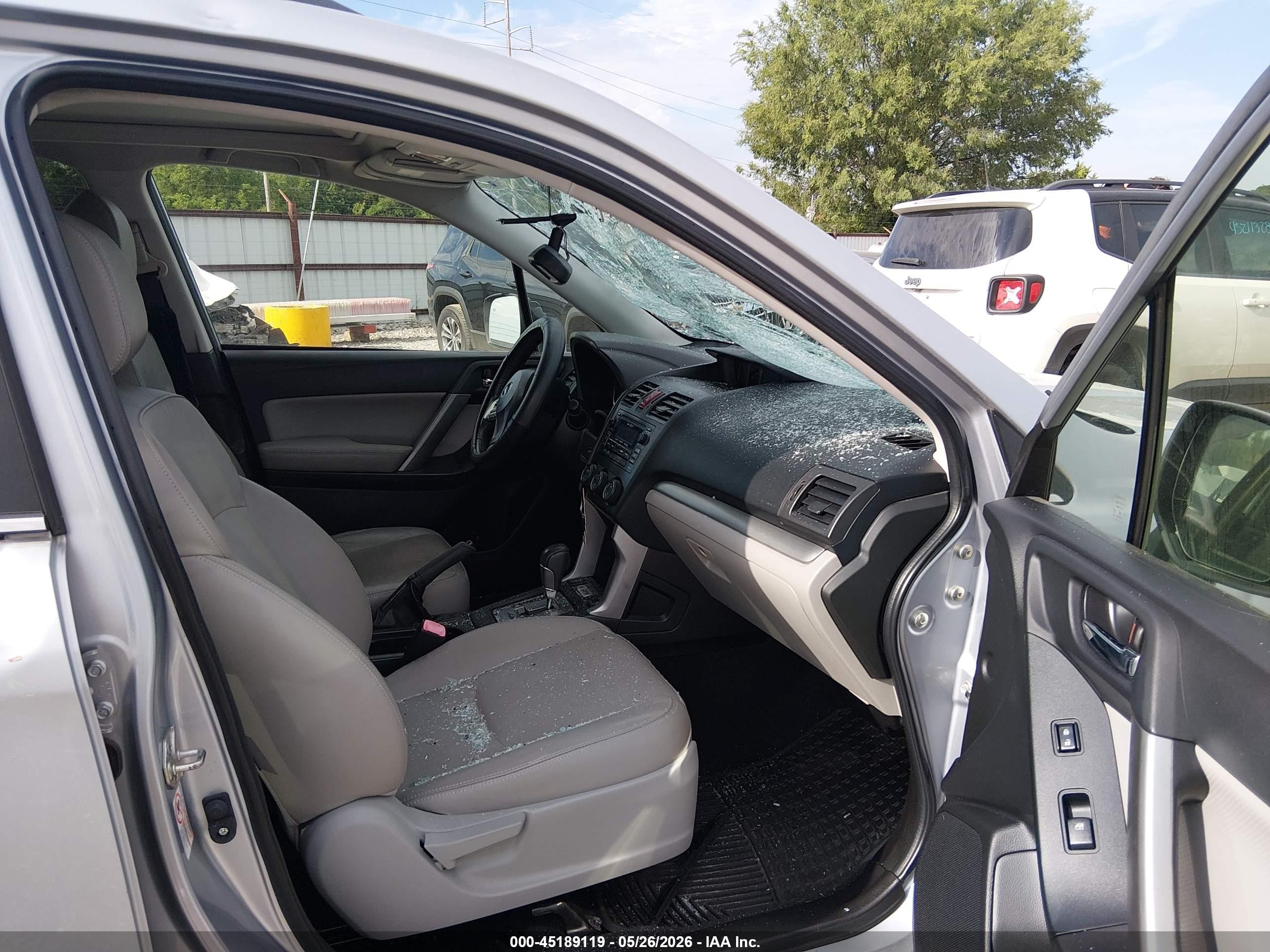 2014 Subaru Forester 2.5i Limited Серебряный vin: JF2SJAHC5EH554770
