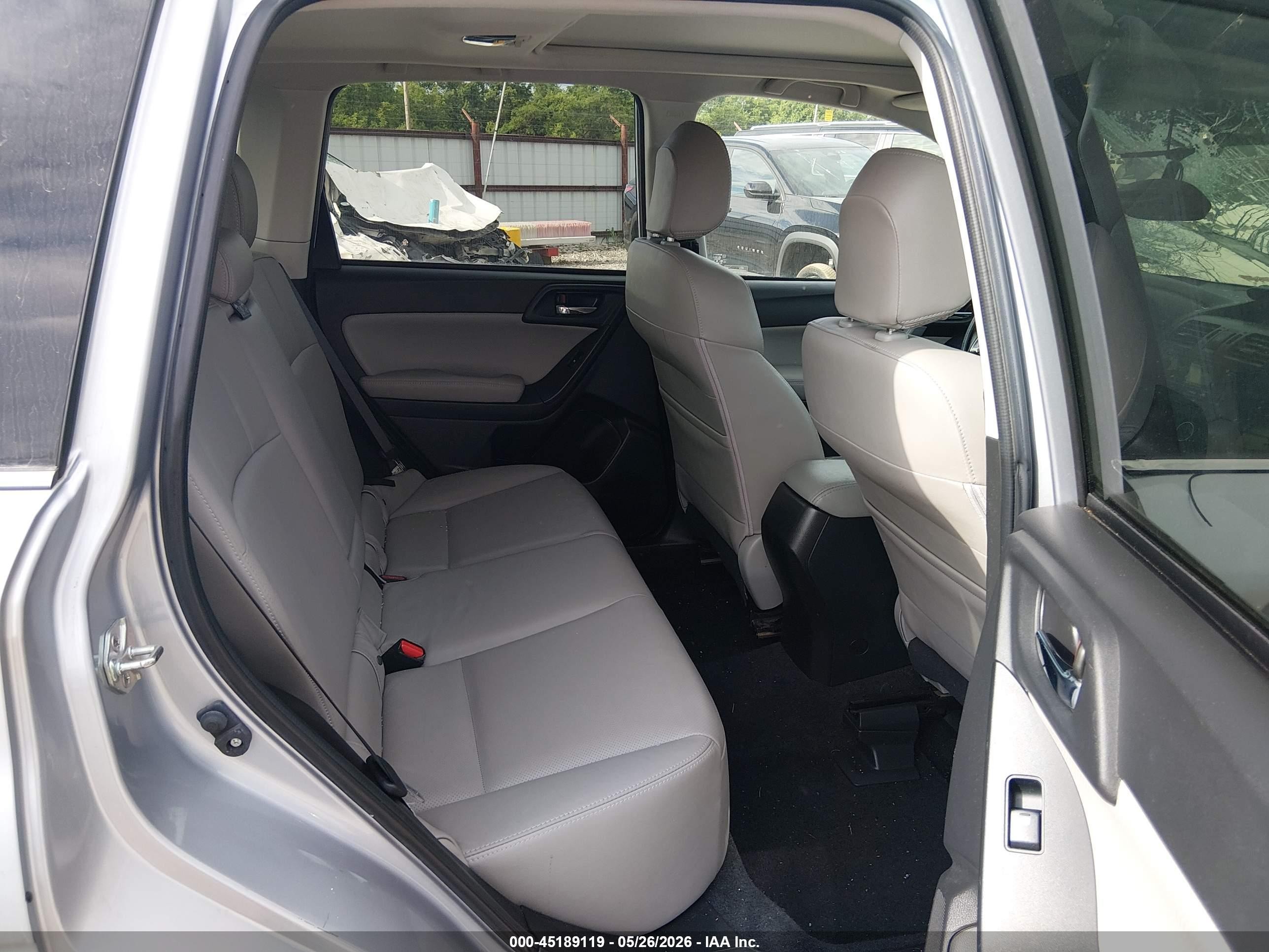 2014 Subaru Forester 2.5i Limited Серебряный vin: JF2SJAHC5EH554770