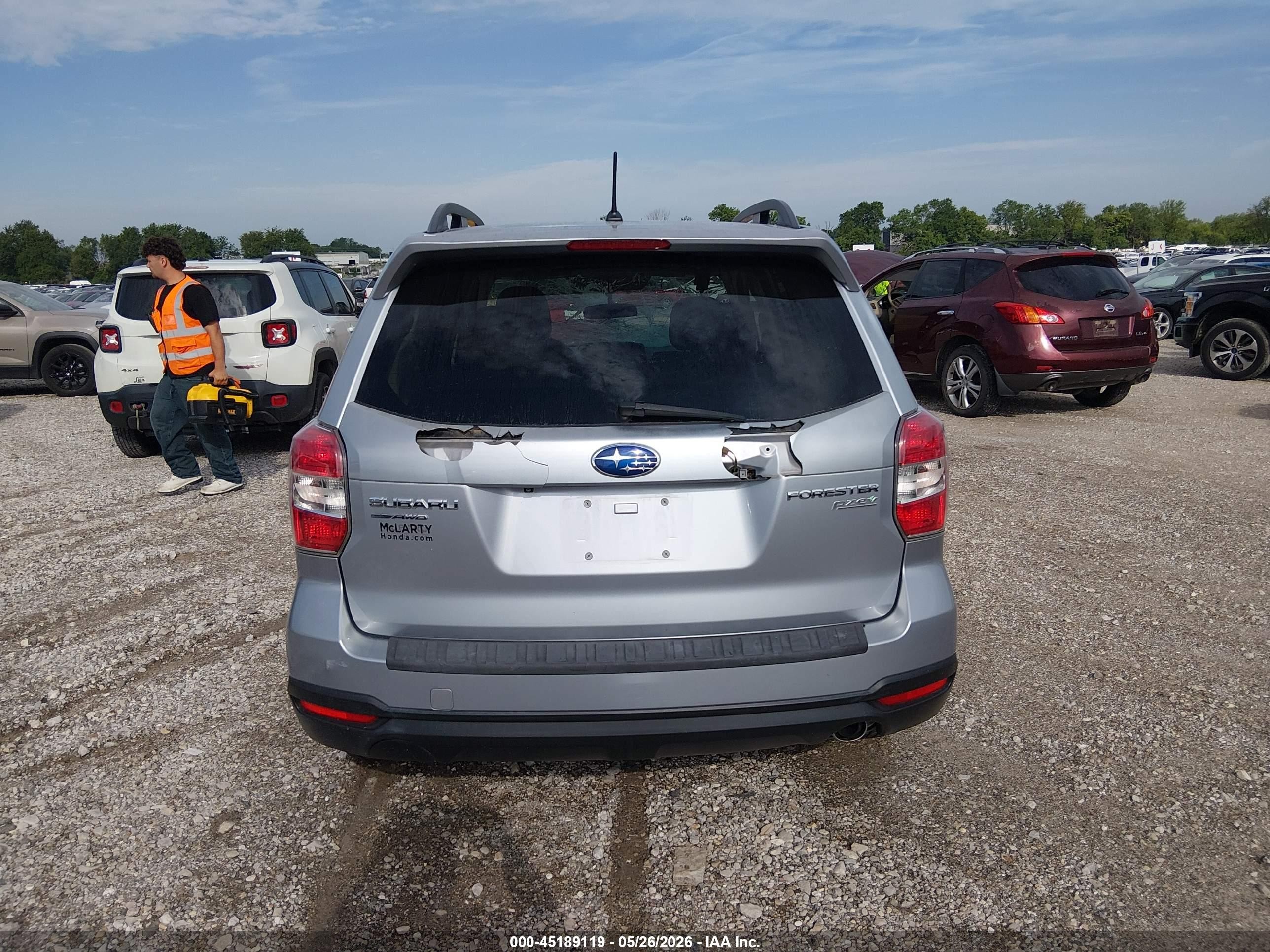 2014 Subaru Forester 2.5i Limited Серебряный vin: JF2SJAHC5EH554770