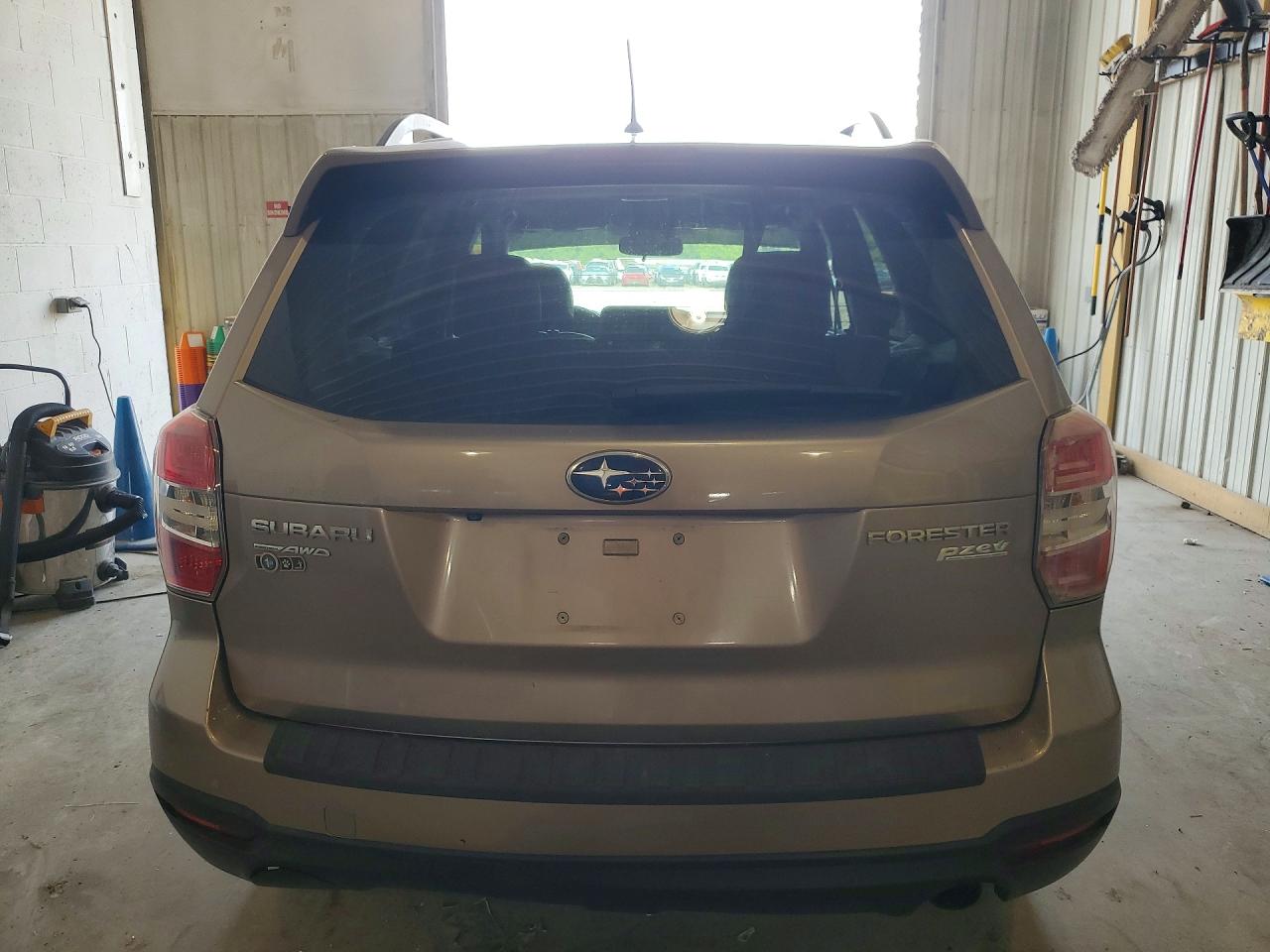 2015 Subaru Forester 2.5i Limited Tan vin: JF2SJAHC5FH417359