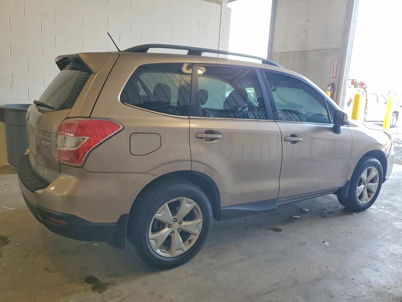 2015 Subaru Forester 2.5i Limited Tan vin: JF2SJAHC5FH417359