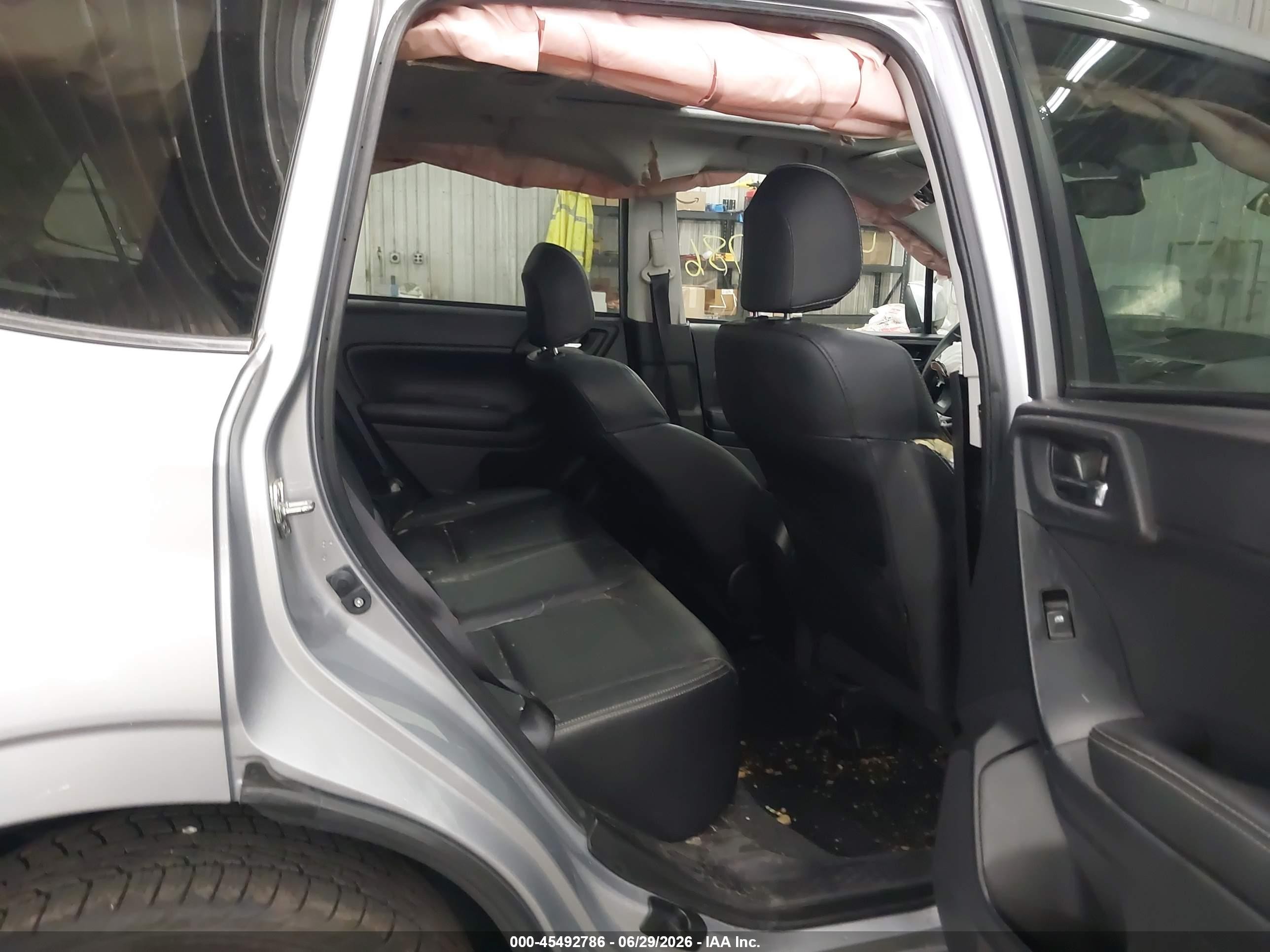 2015 Subaru Forester 2.5i Limited Silver vin: JF2SJAHC5FH461720