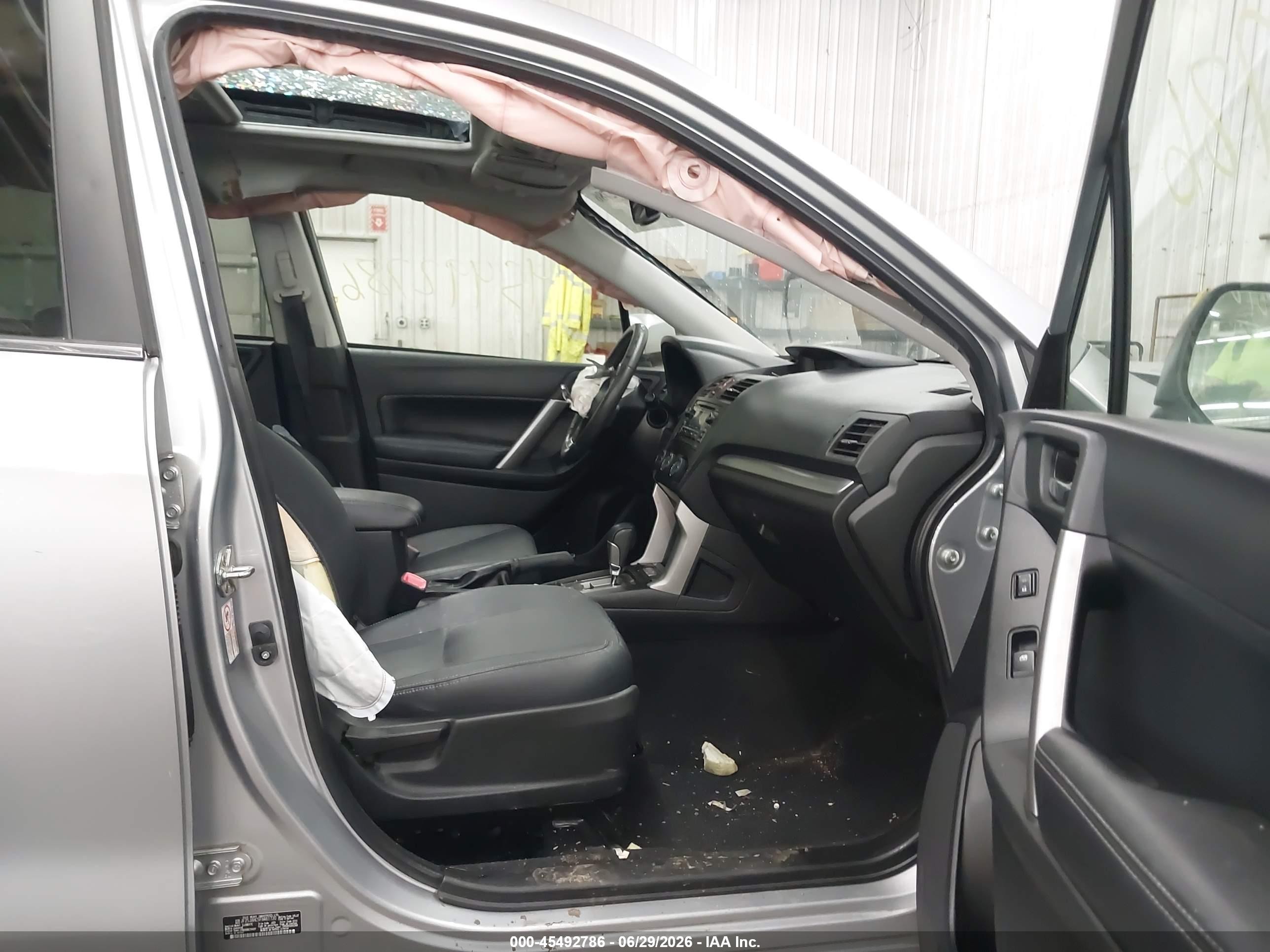 2015 Subaru Forester 2.5i Limited Silver vin: JF2SJAHC5FH461720