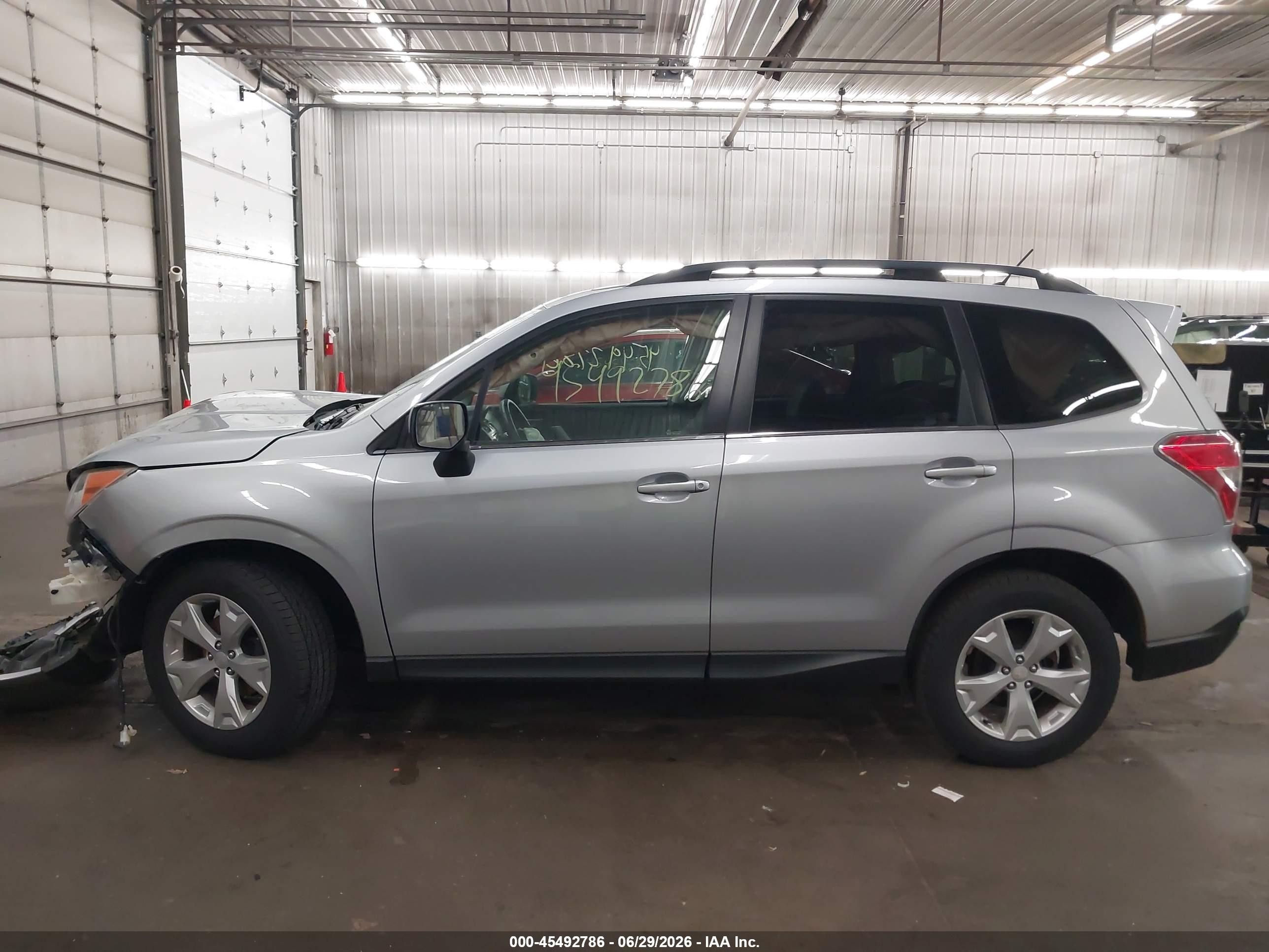 2015 Subaru Forester 2.5i Limited Silver vin: JF2SJAHC5FH461720
