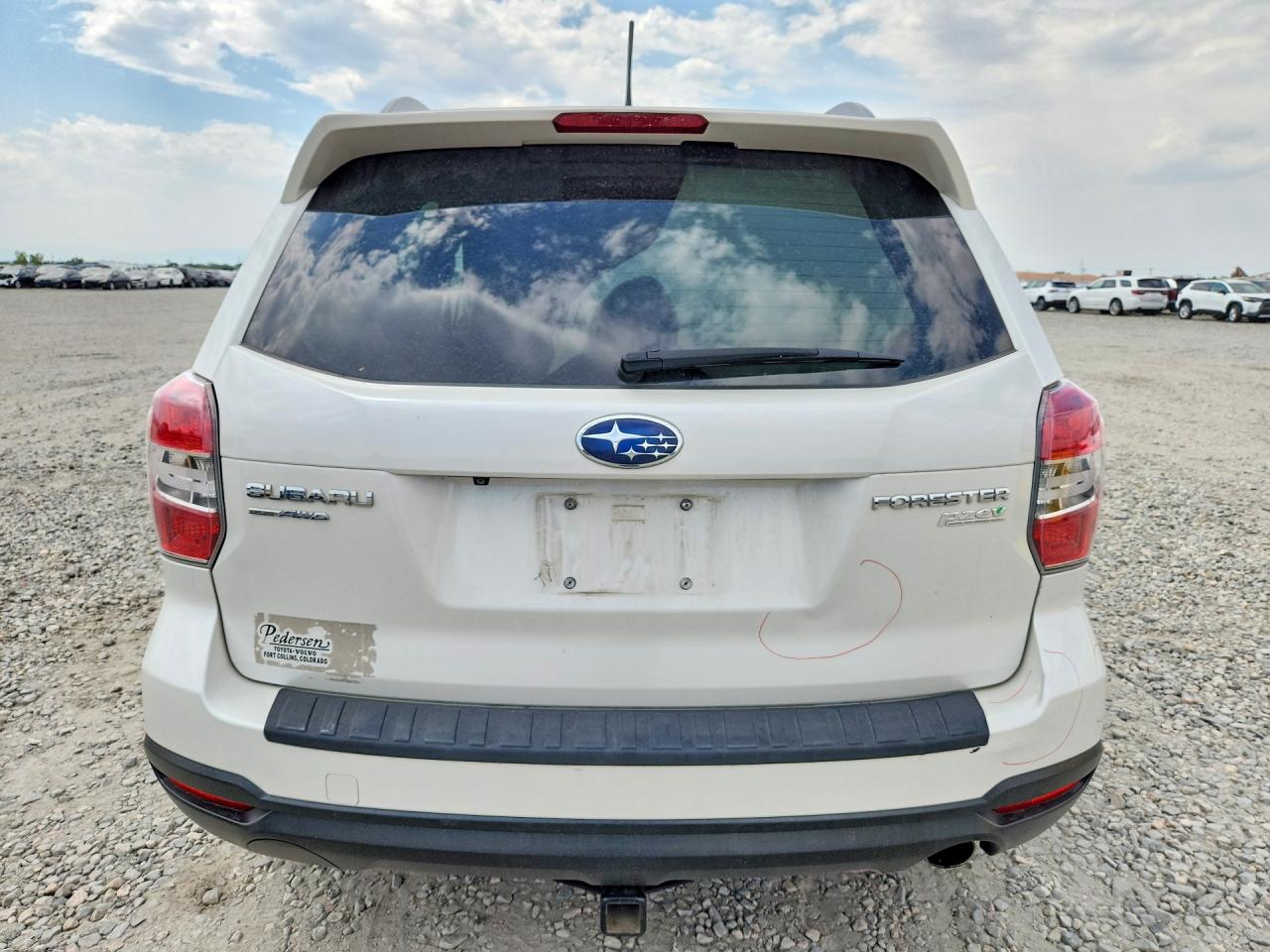 2015 Subaru Forester 2.5i Limited White vin: JF2SJAHC5FH487430