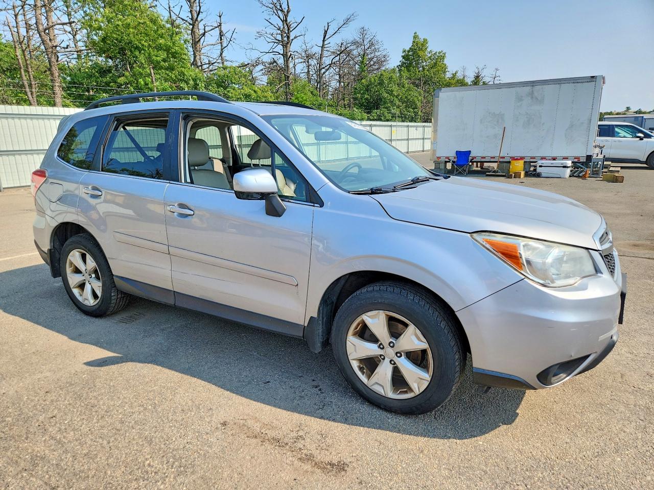 2015 Subaru Forester 2.5i Limited Silver vin: JF2SJAHC5FH568945