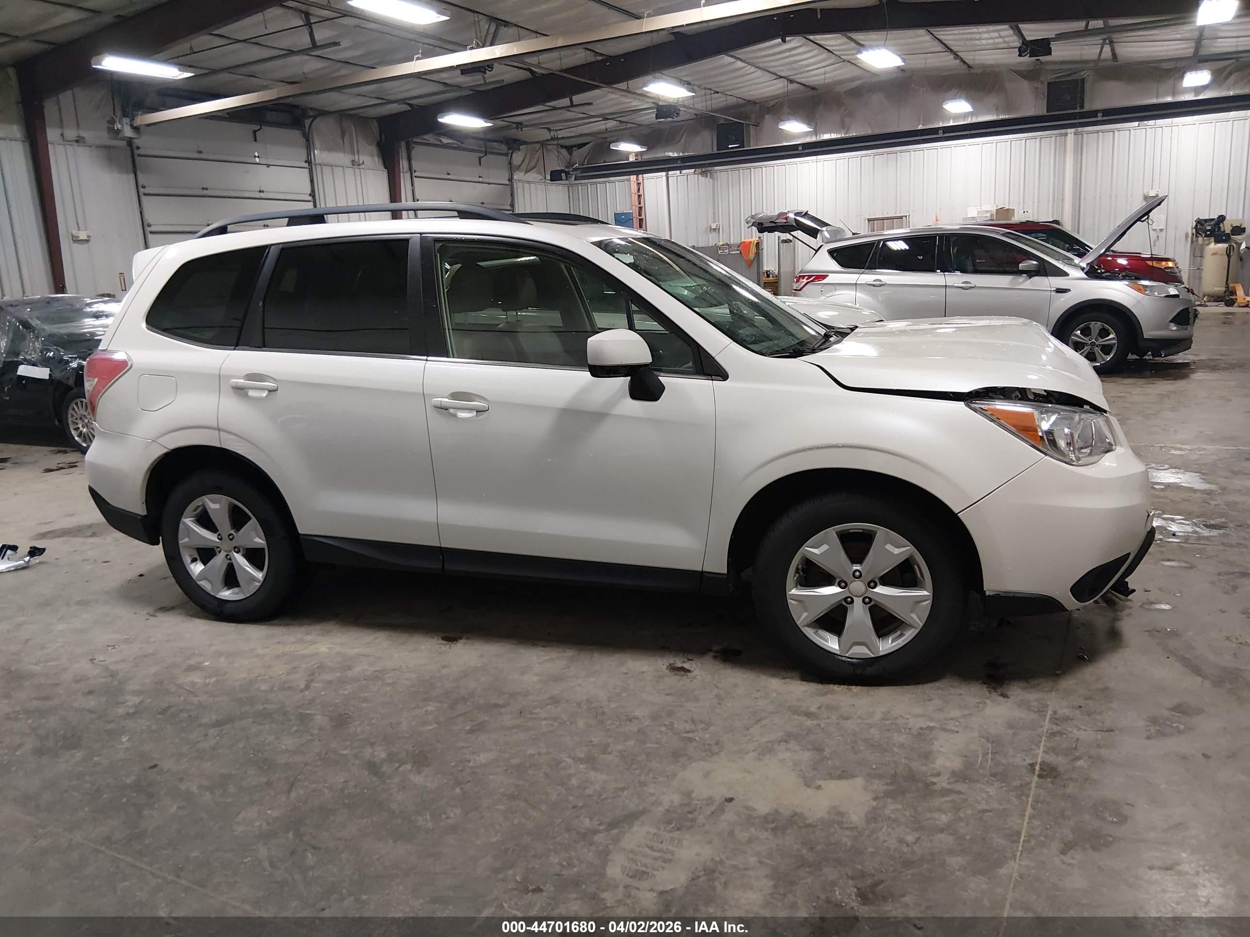2015 Subaru Forester 2.5i Limited White vin: JF2SJAHC5FH590220